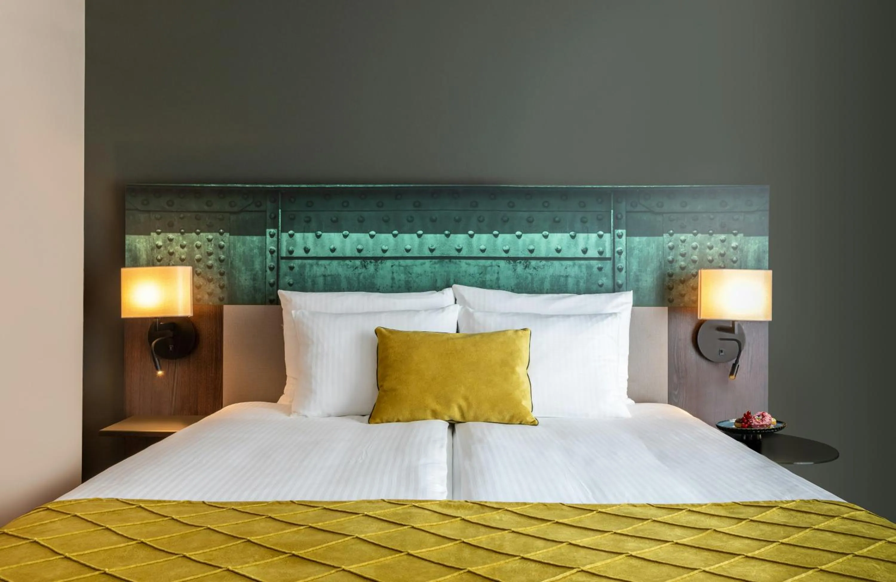 Photo of the whole room, Bed in Leonardo Hotel Dortmund