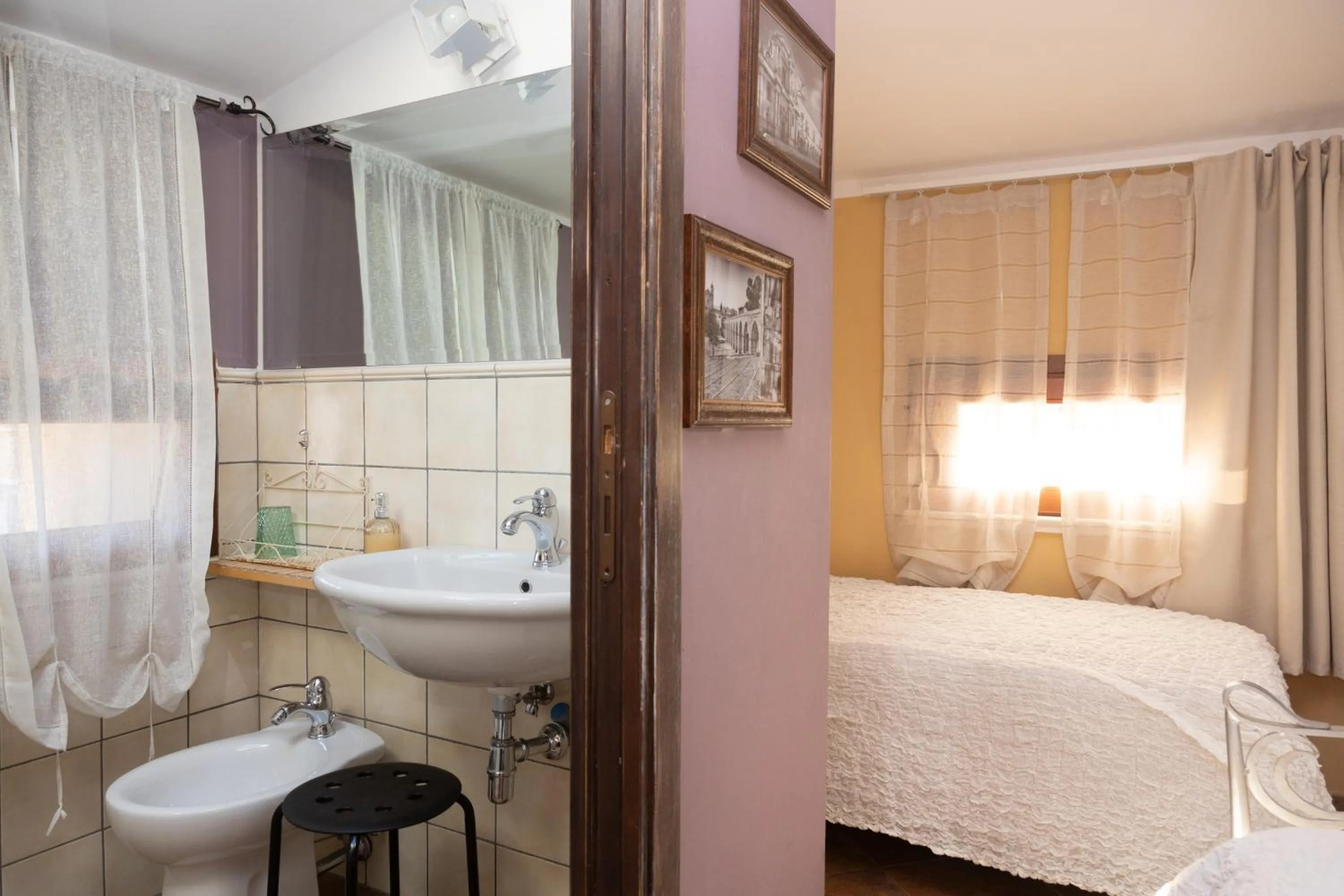 Bed in Room & Breakfast La Dimora