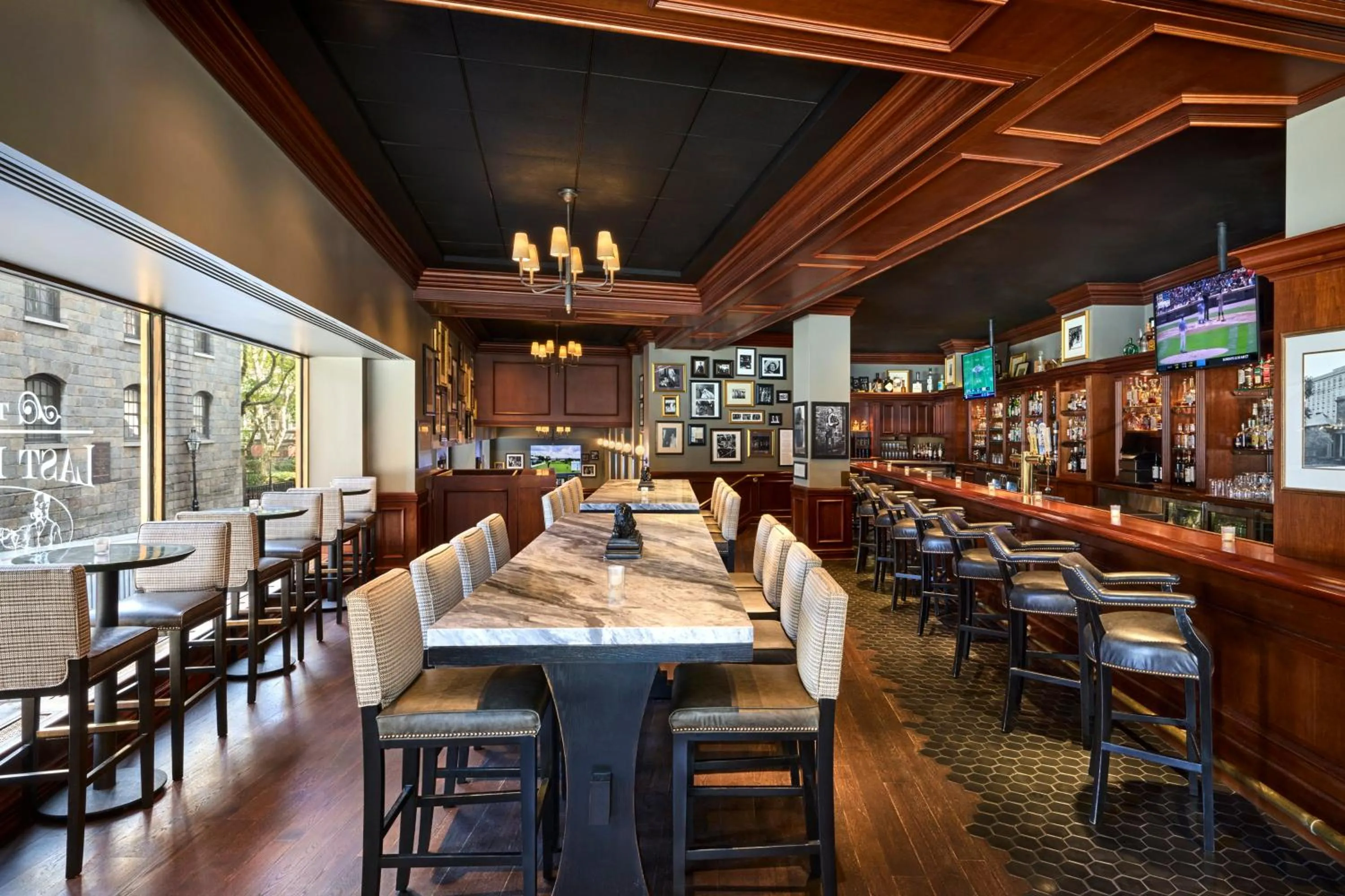 Lounge or bar in Boston Omni Parker House Hotel