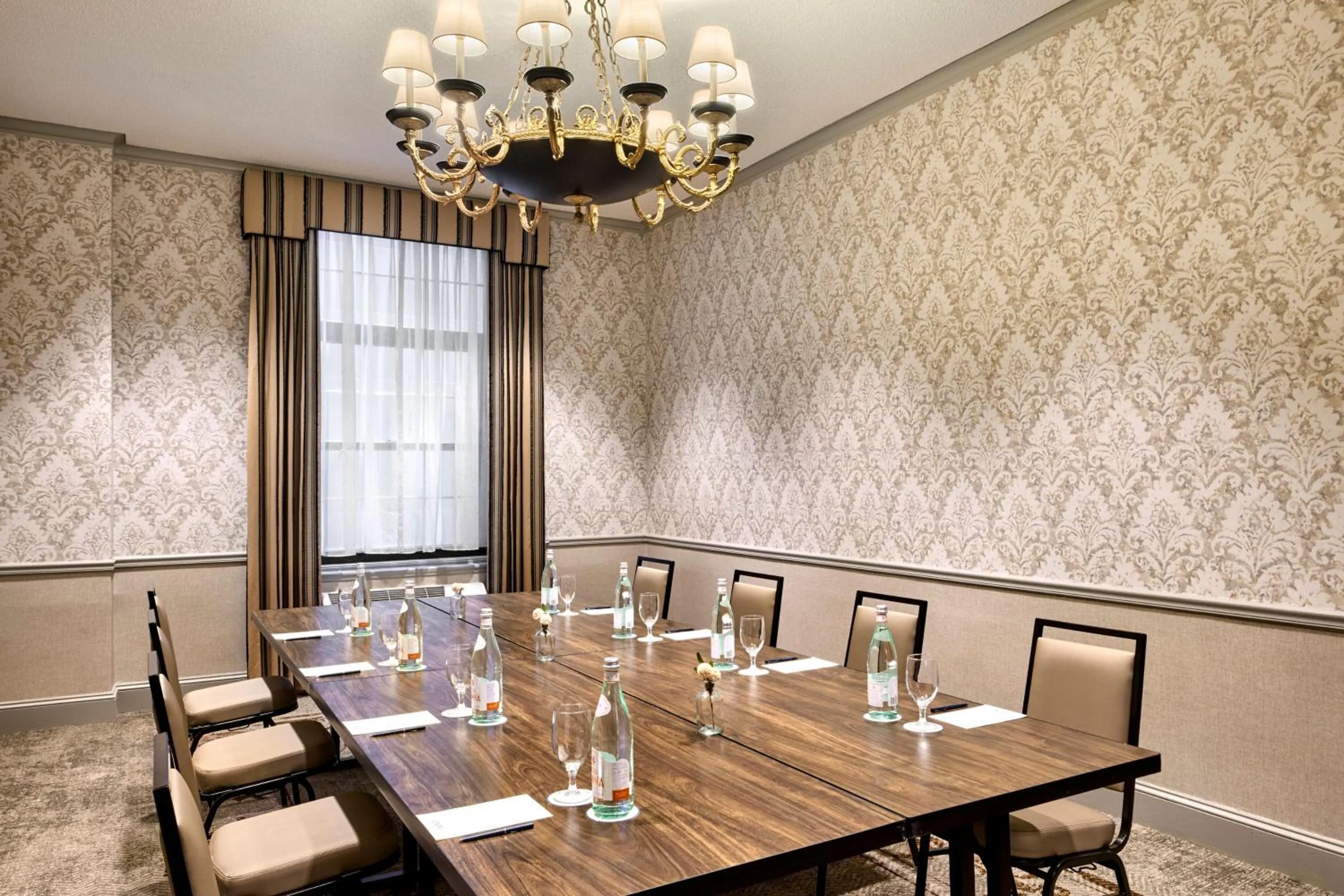 Meeting/conference room in Boston Omni Parker House Hotel