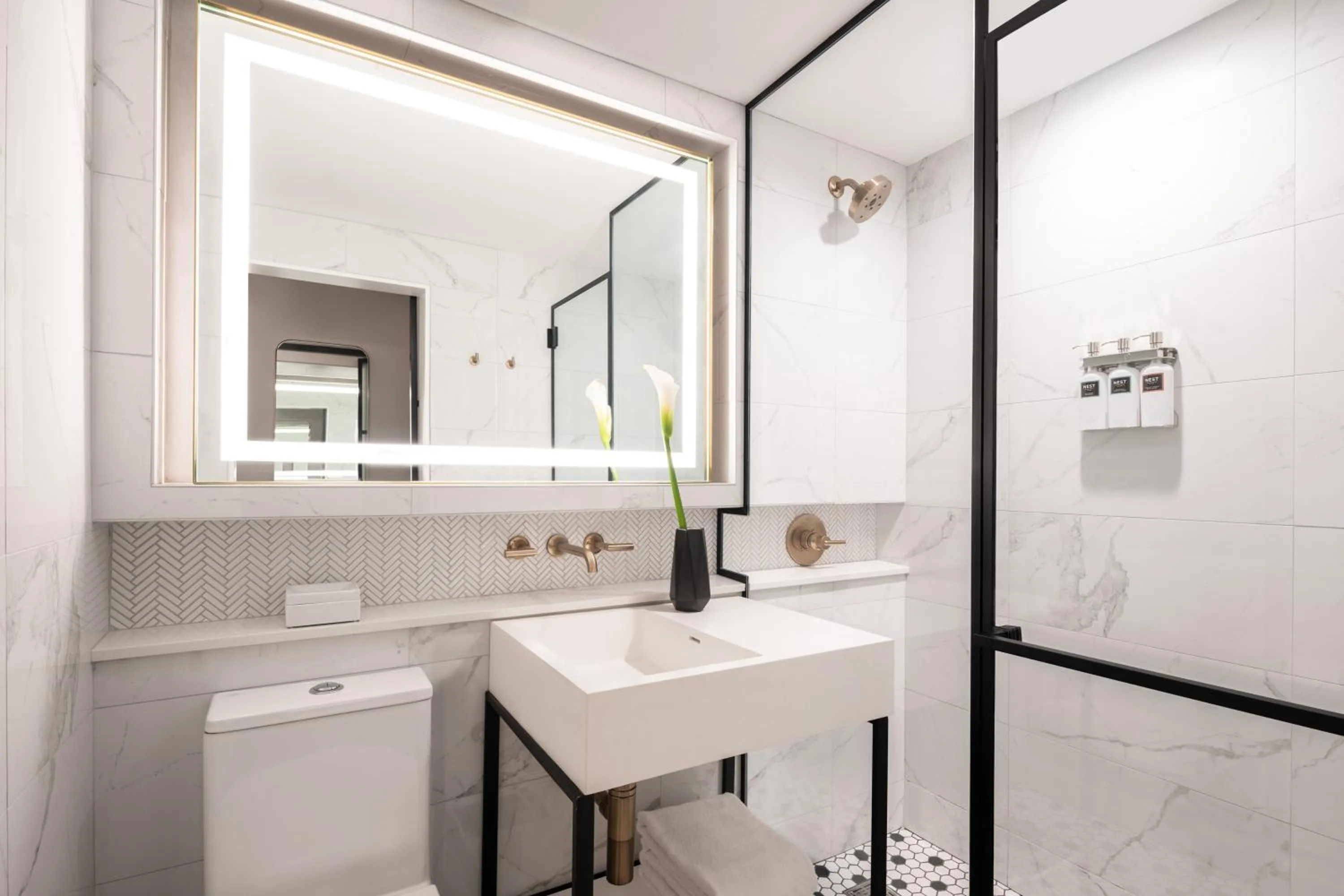 Bathroom in Boston Omni Parker House Hotel