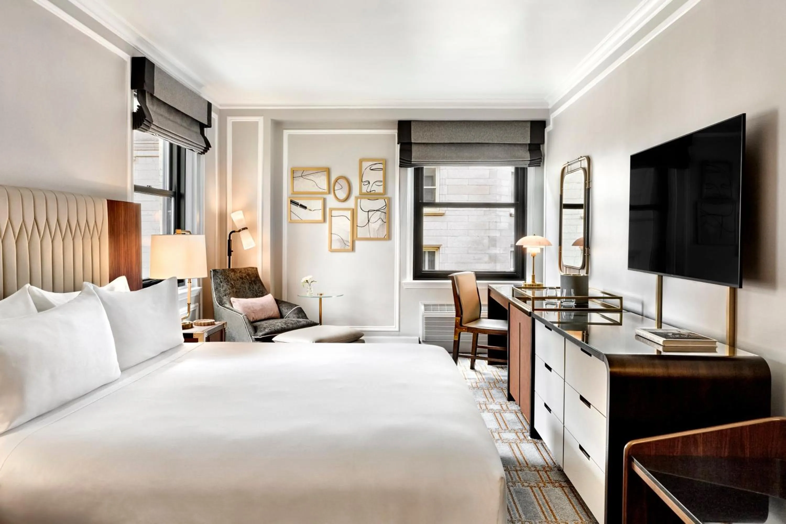 Photo of the whole room, Bed in Boston Omni Parker House Hotel