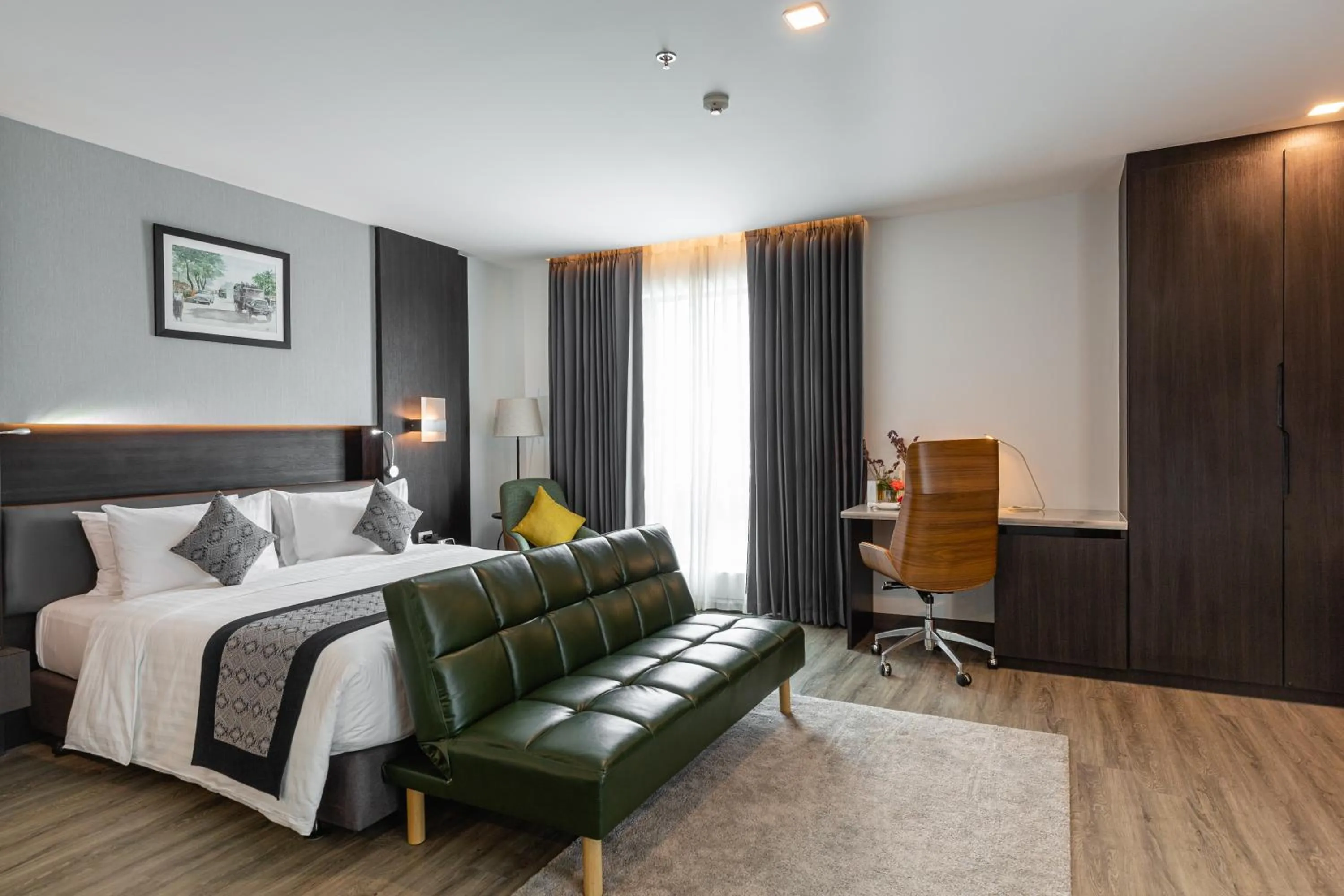 Bedroom, Bed in SureStay Hotel by Best Western Vientiane