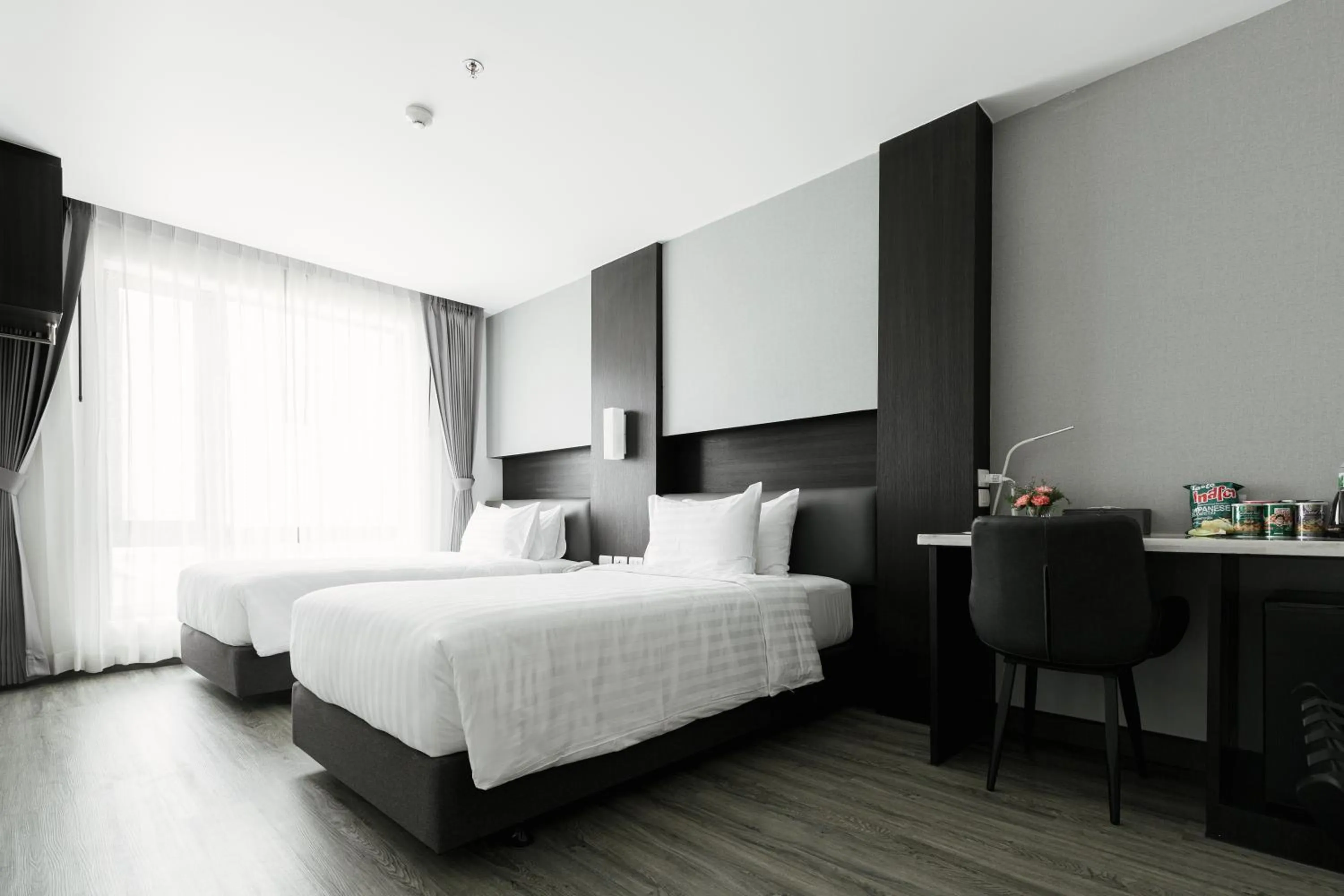 Bedroom, Bed in SureStay Hotel by Best Western Vientiane