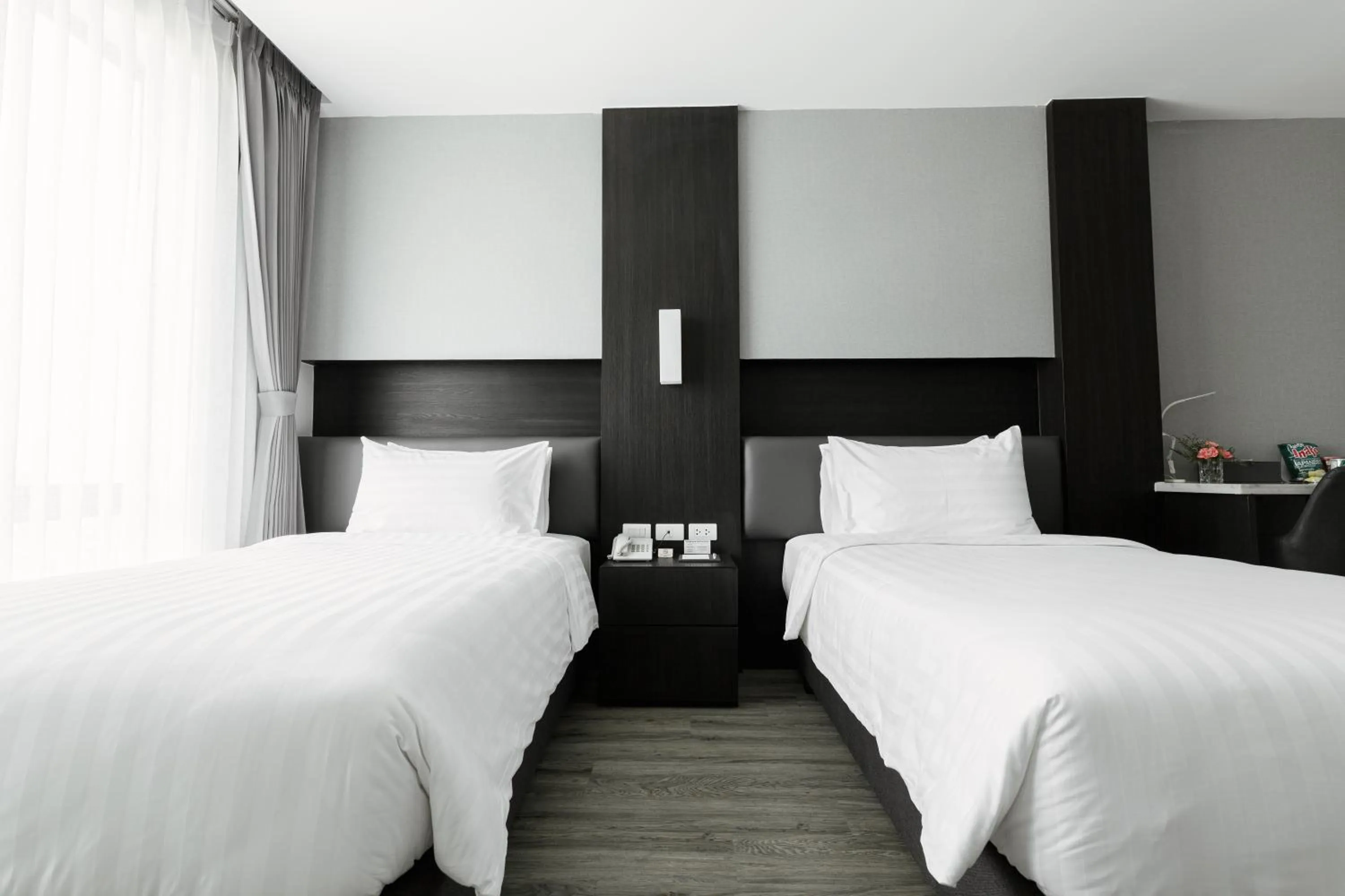 Bedroom, Bed in SureStay Hotel by Best Western Vientiane