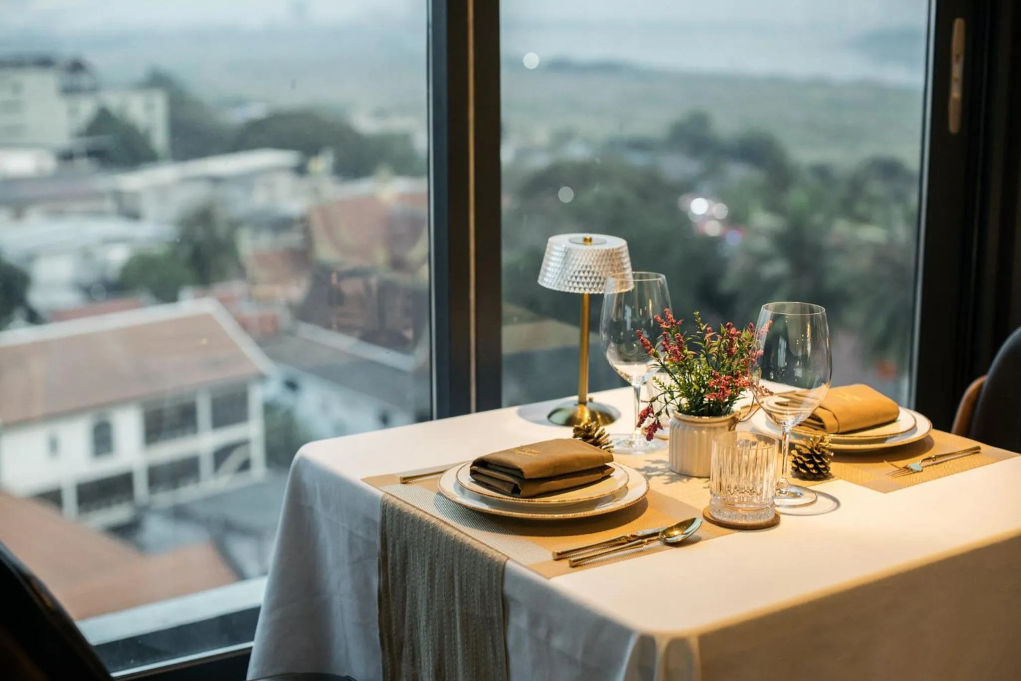 Lounge or bar in SureStay Hotel by Best Western Vientiane