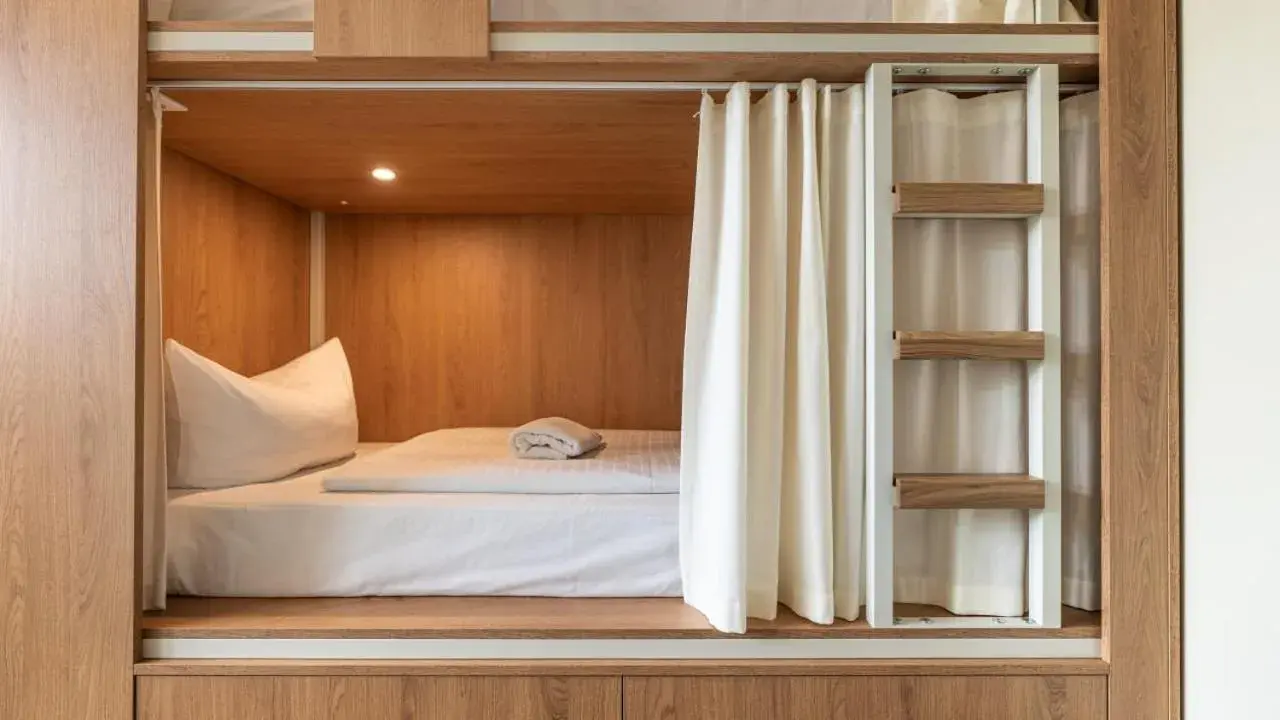 Bed in 6-Bed Dormitory Room in Wandery Hotel & Hostel Dessau Bed in 6-Bed Dormitory Room in Wandery Hotel & Hostel Dessau