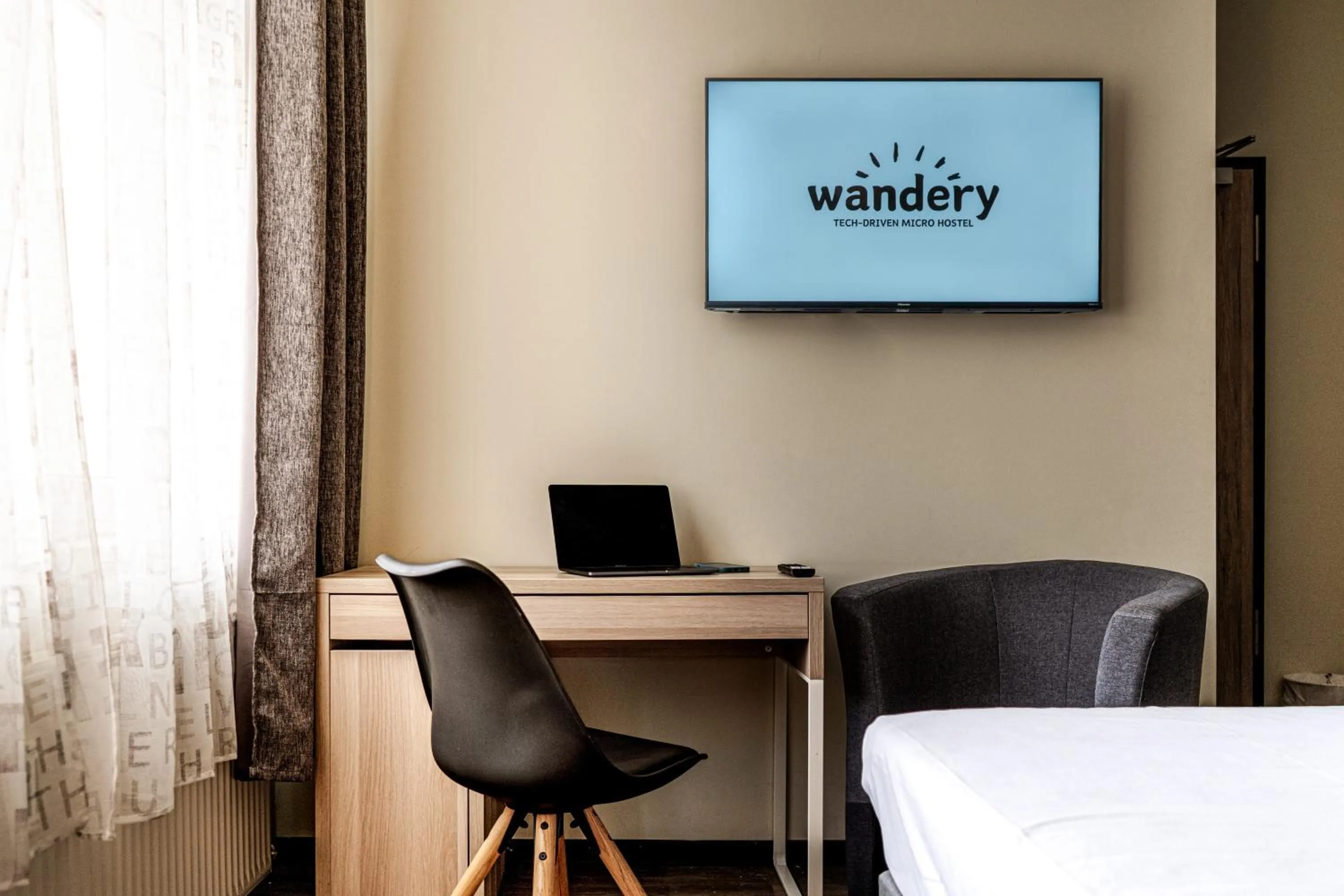 TV and multimedia in Wandery Hotel & Hostel Dessau