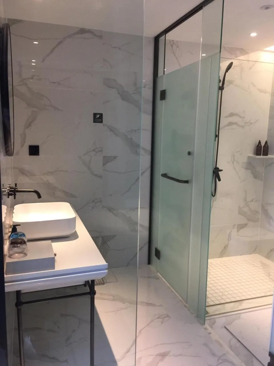 Shower in Tian Yi International Hotel 天艺国际酒店