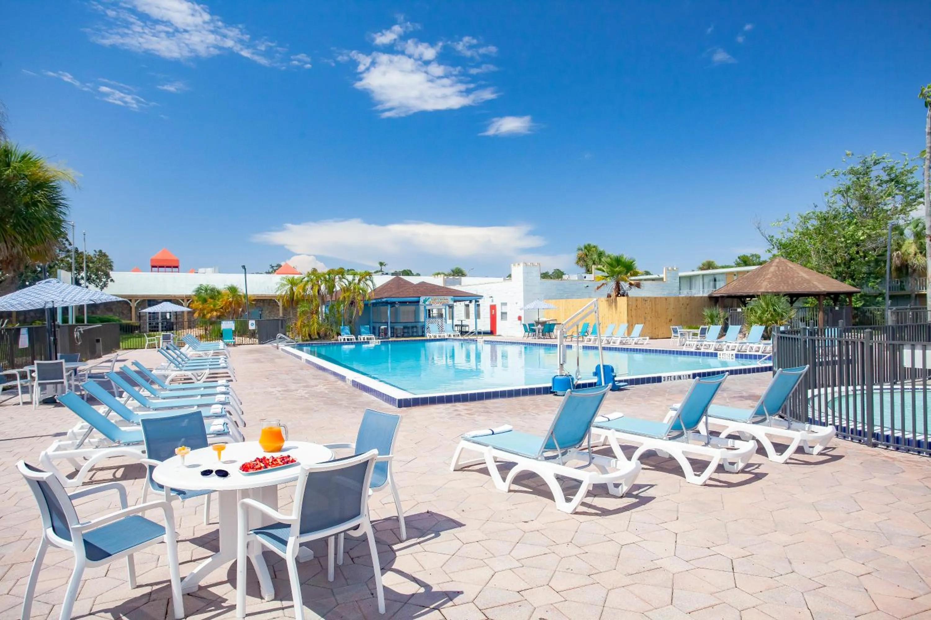 View (from property/room) in Seralago Hotel & Suites Main Gate East