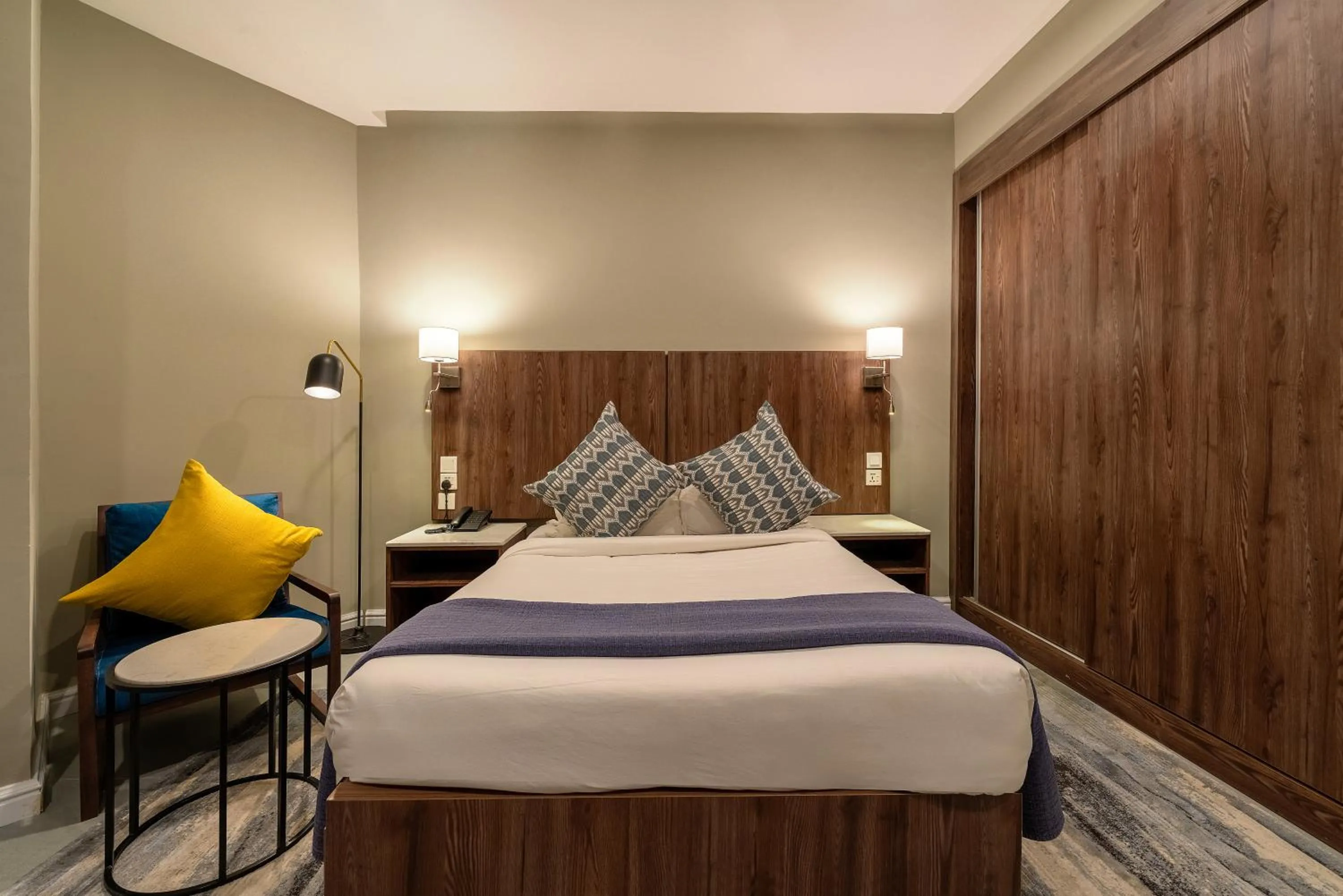 Bed in Central Hotel Ridge