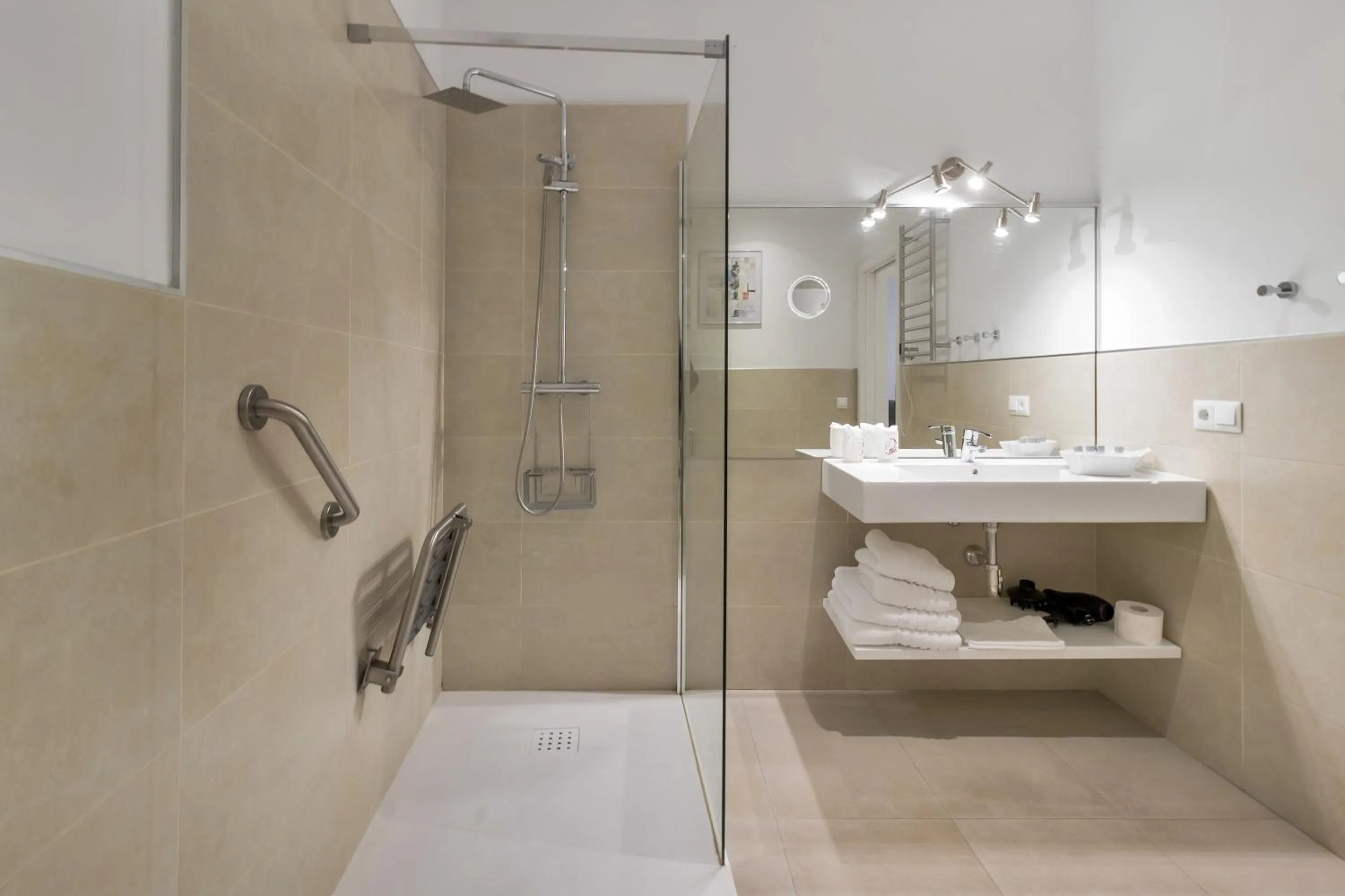 Bathroom in Hotel Ronda Nuevo