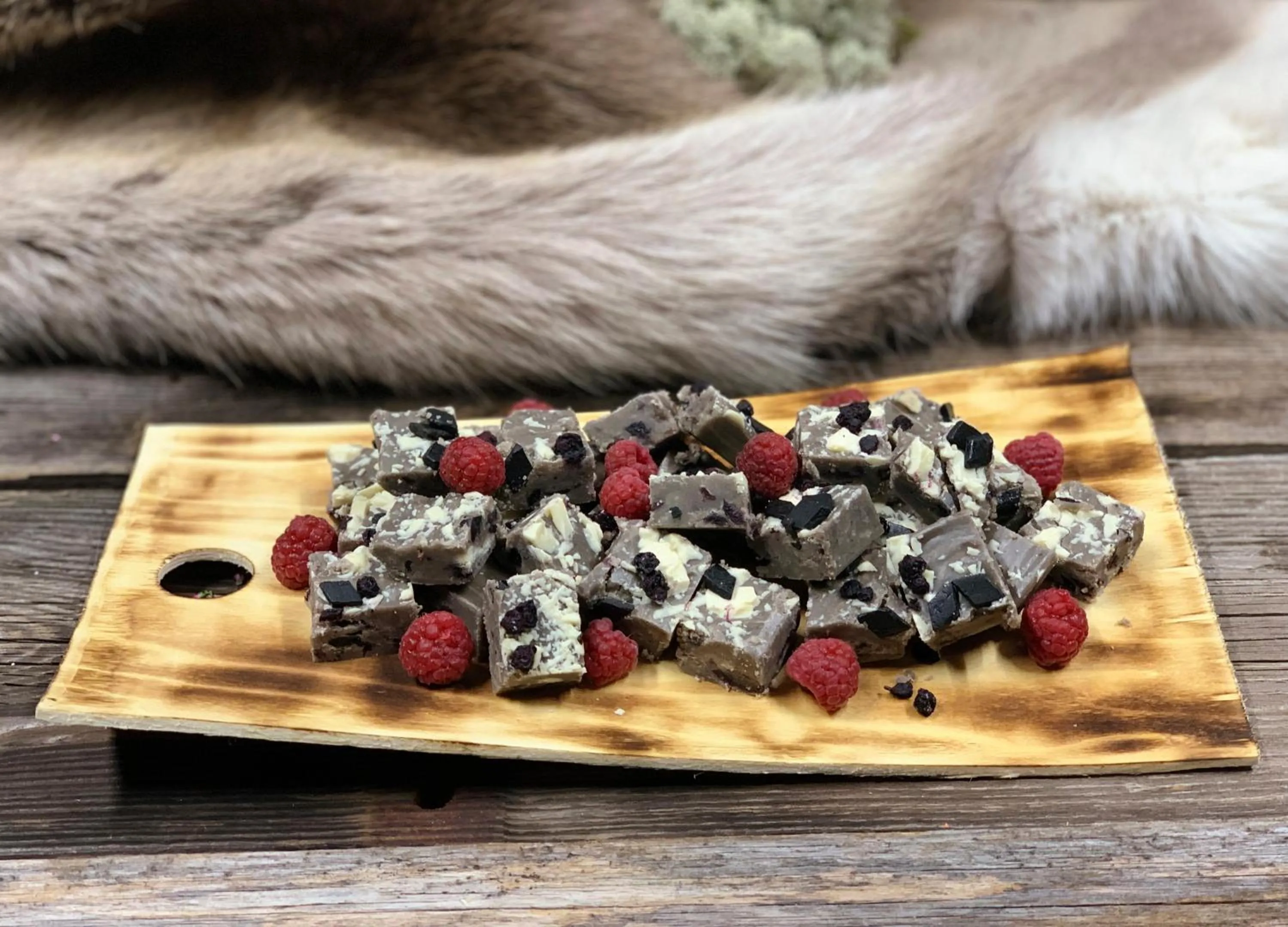 Restaurant/places to eat in Levi Black Apartments