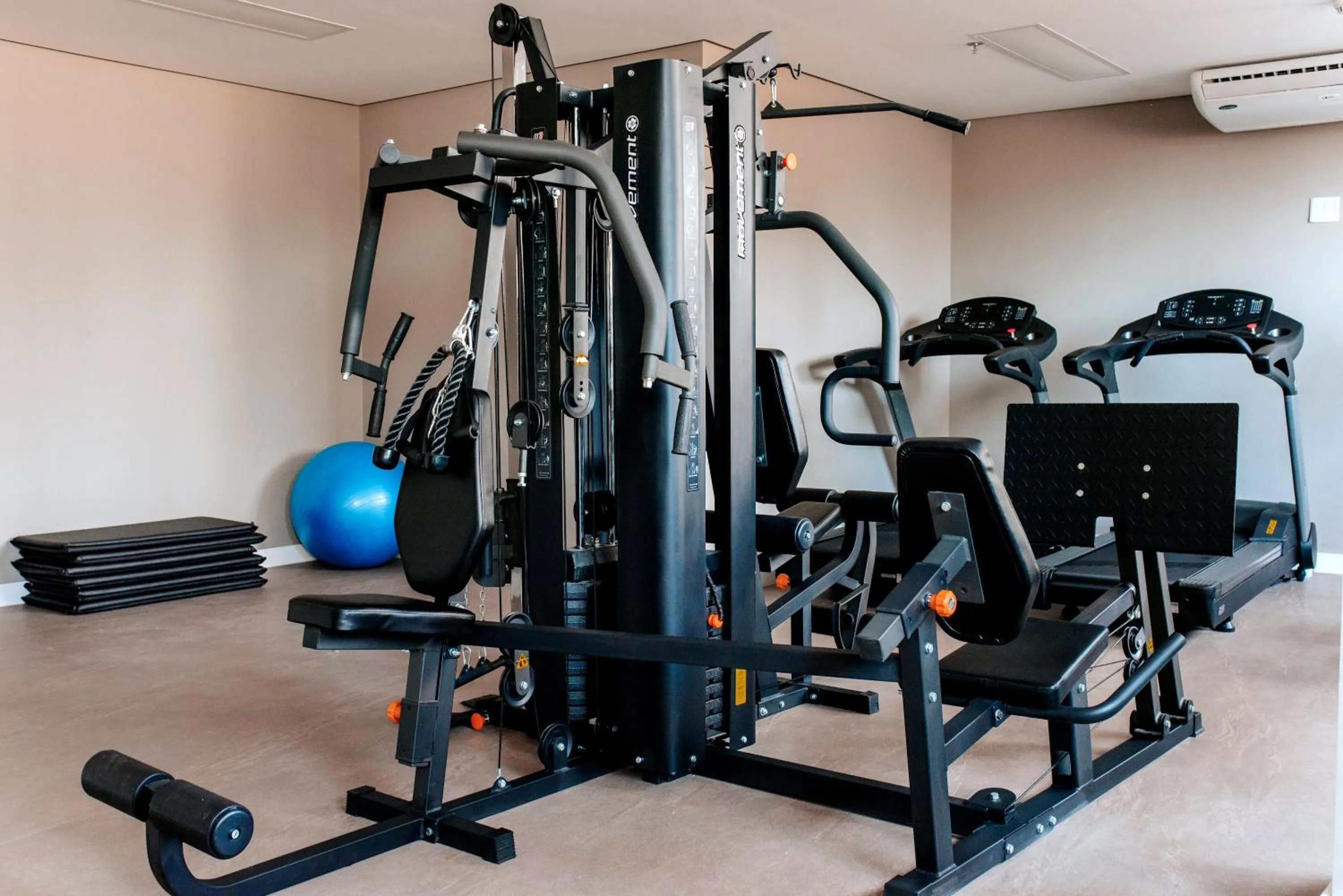 Fitness centre/facilities in Hplus Premium Palmas