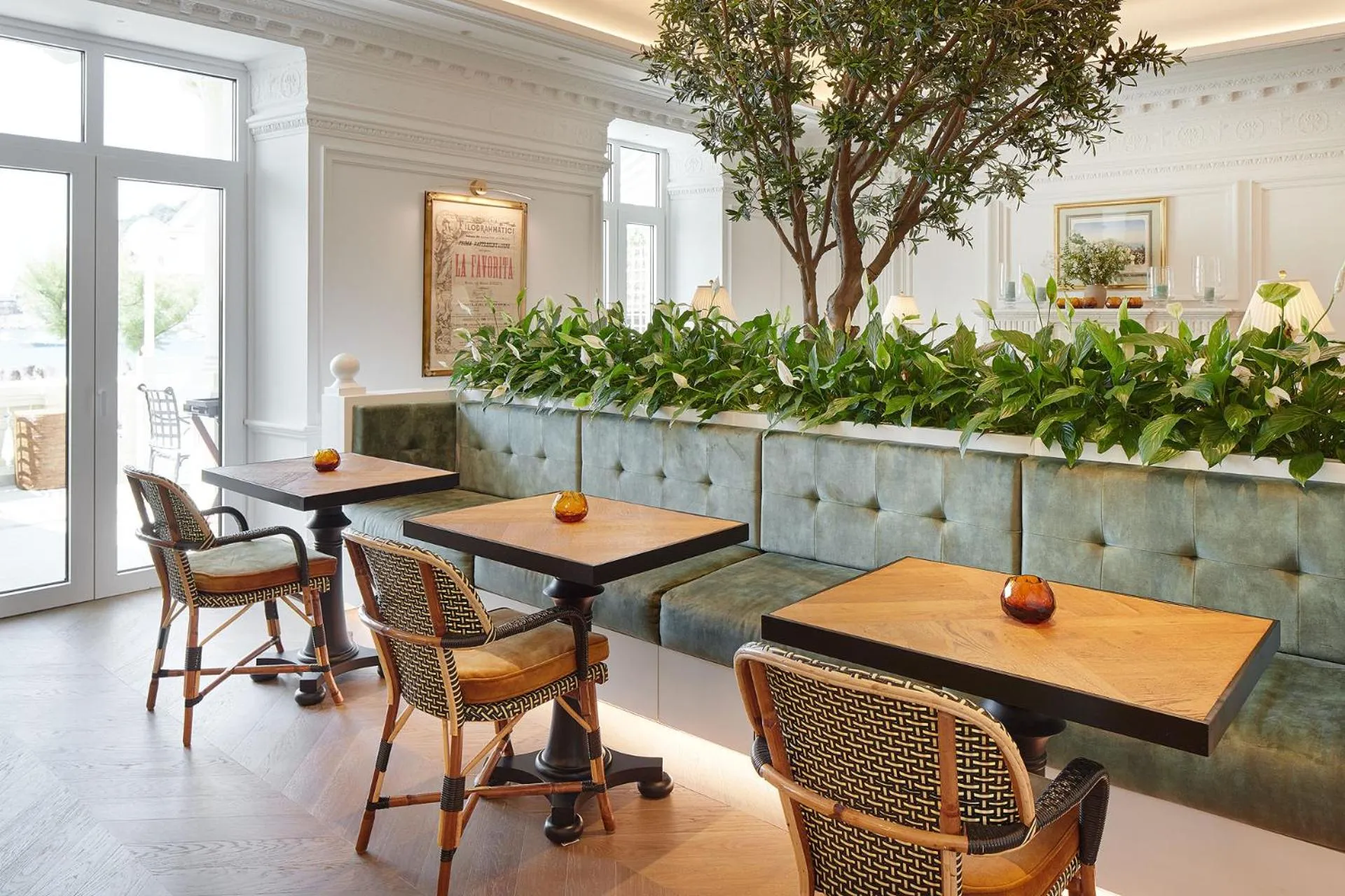 Restaurant/places to eat in Hotel Boutique Villa Favorita