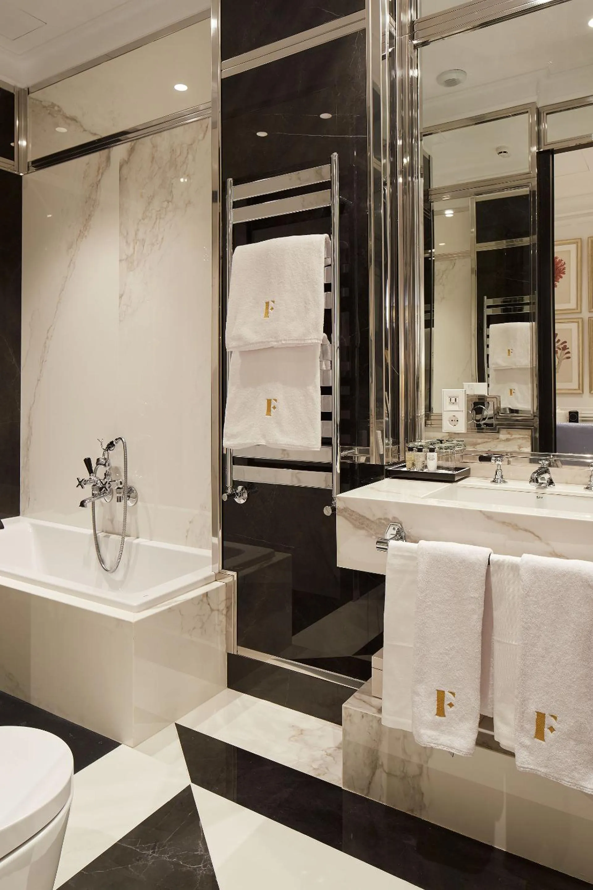 Toilet in Hotel Boutique Villa Favorita