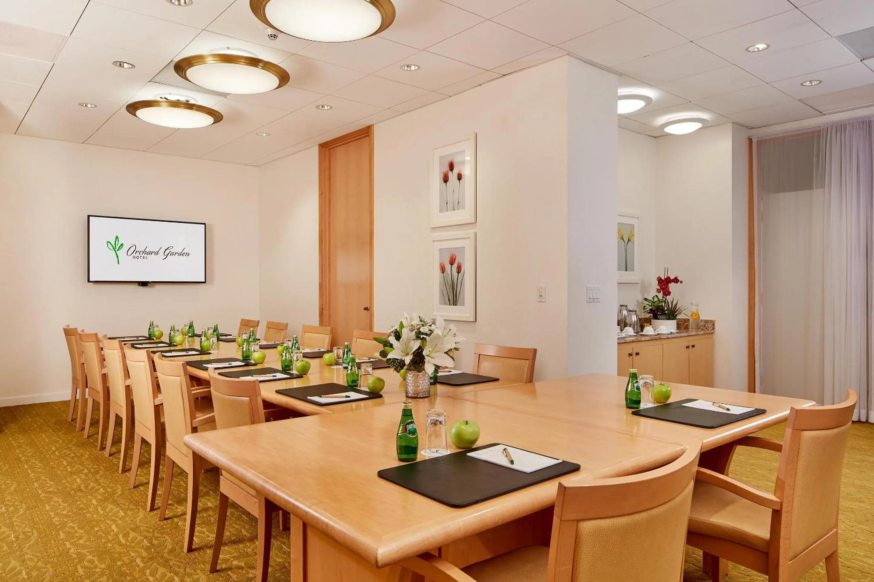 Business facilities in Orchard Garden Hotel