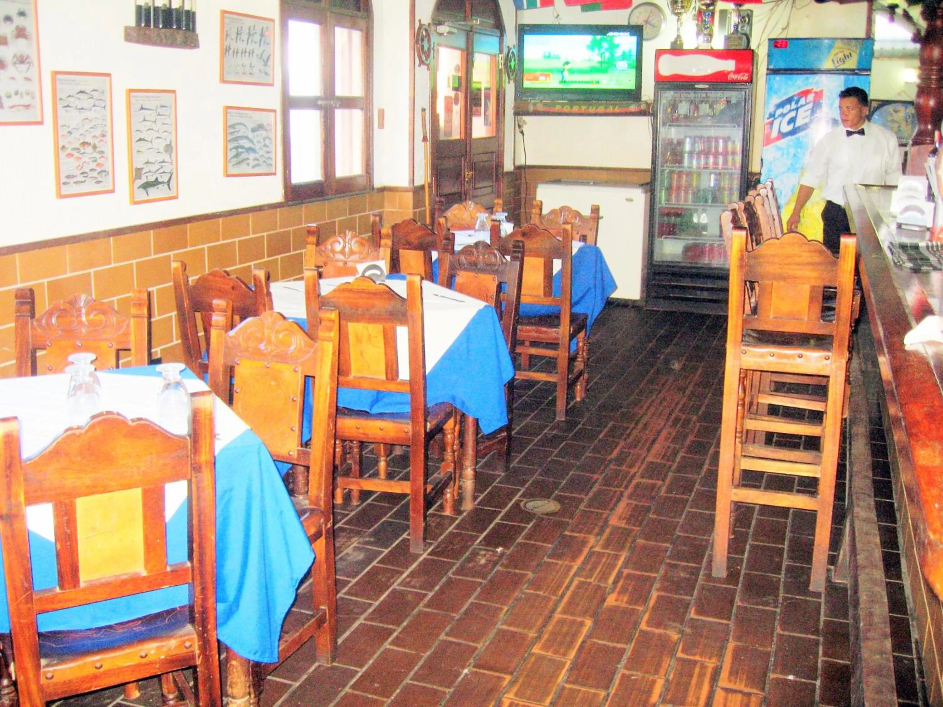 Restaurant/places to eat in Hotel Catimar