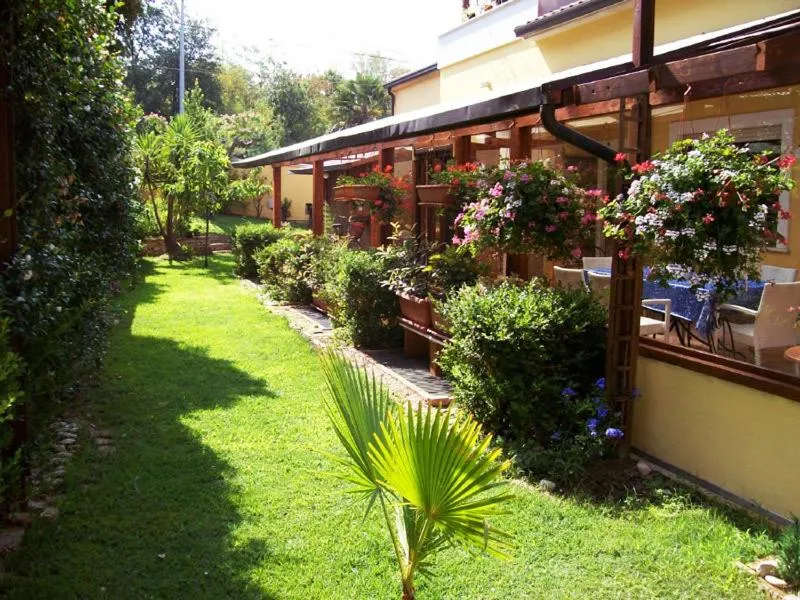 Garden in B&B Villa Garden