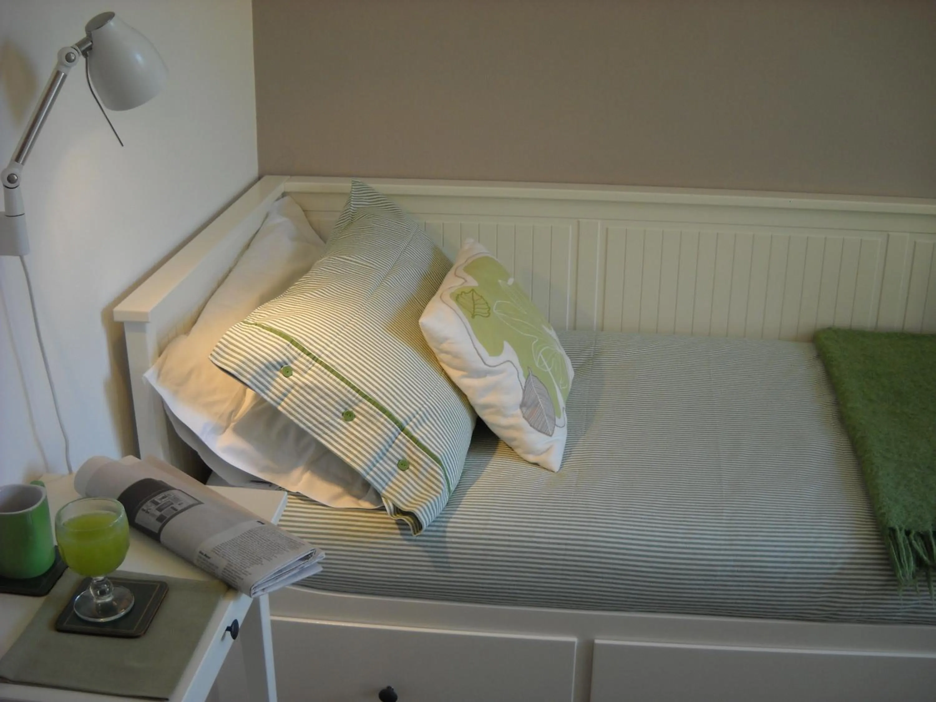 Decorative detail, Bed in La Casa del Giardiniere