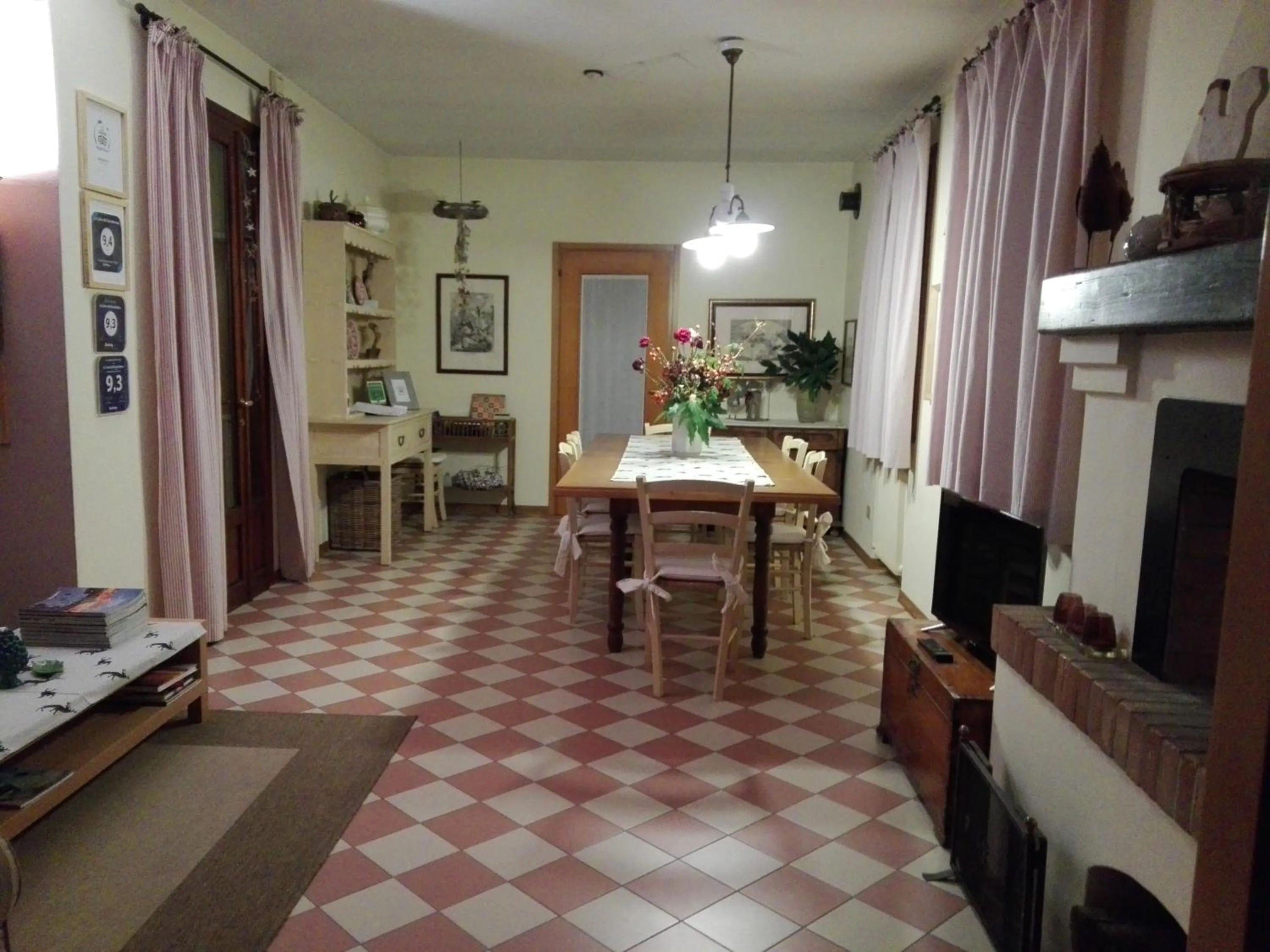 Communal lounge/ TV room in La Casa del Giardiniere