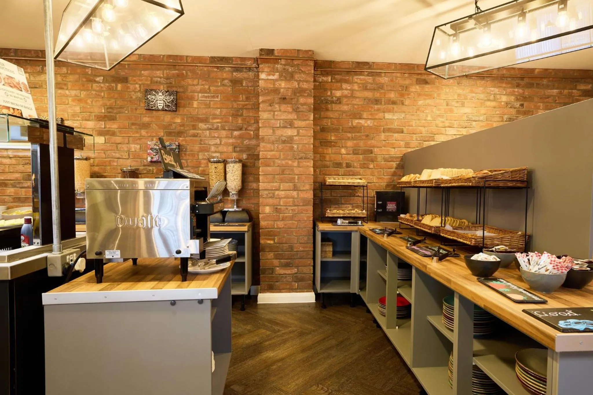 Restaurant/places to eat in Holiday Inn - the niu, Loom Manchester North by IHG