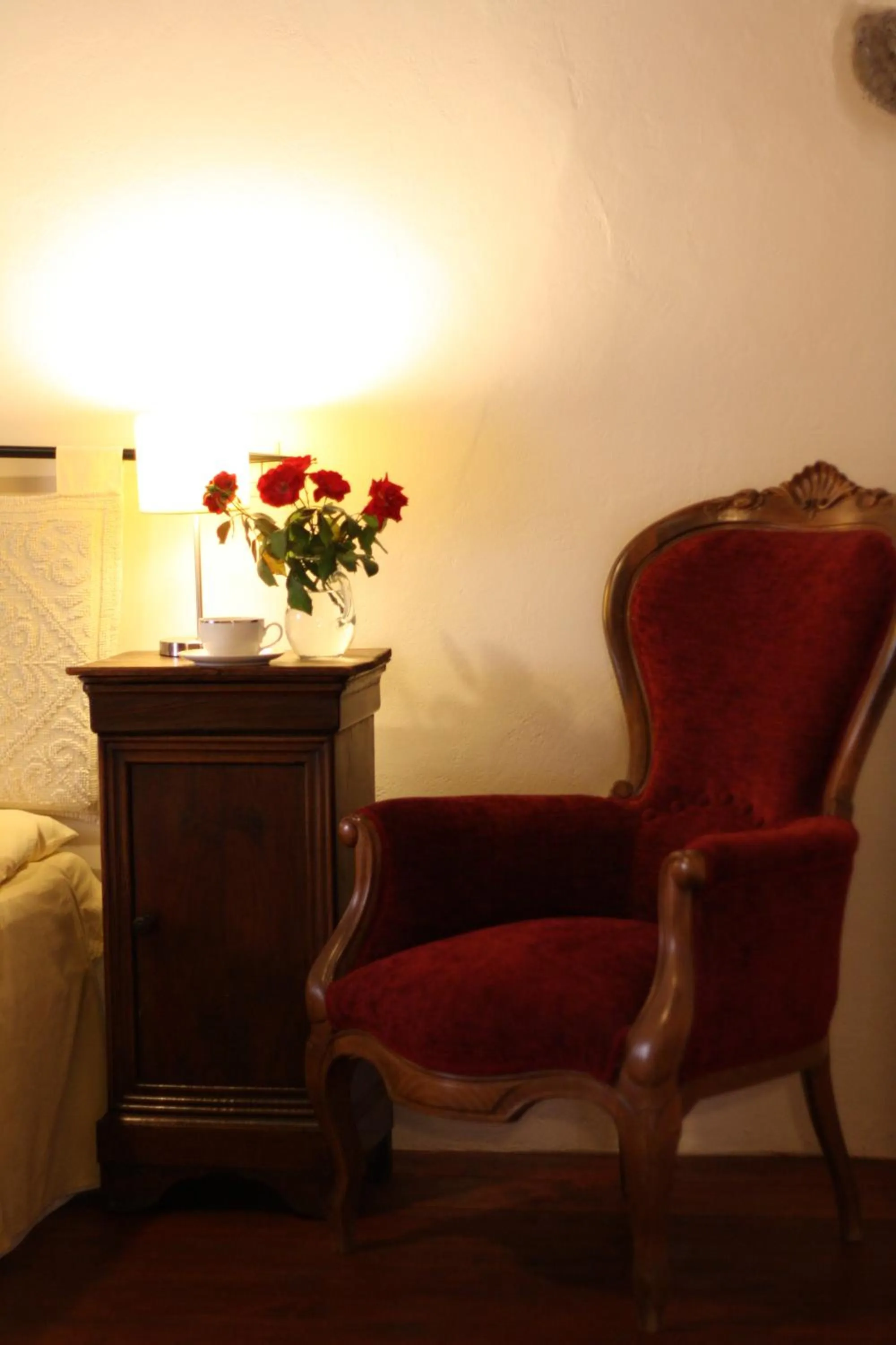 Decorative detail in Il Lupo Rosso