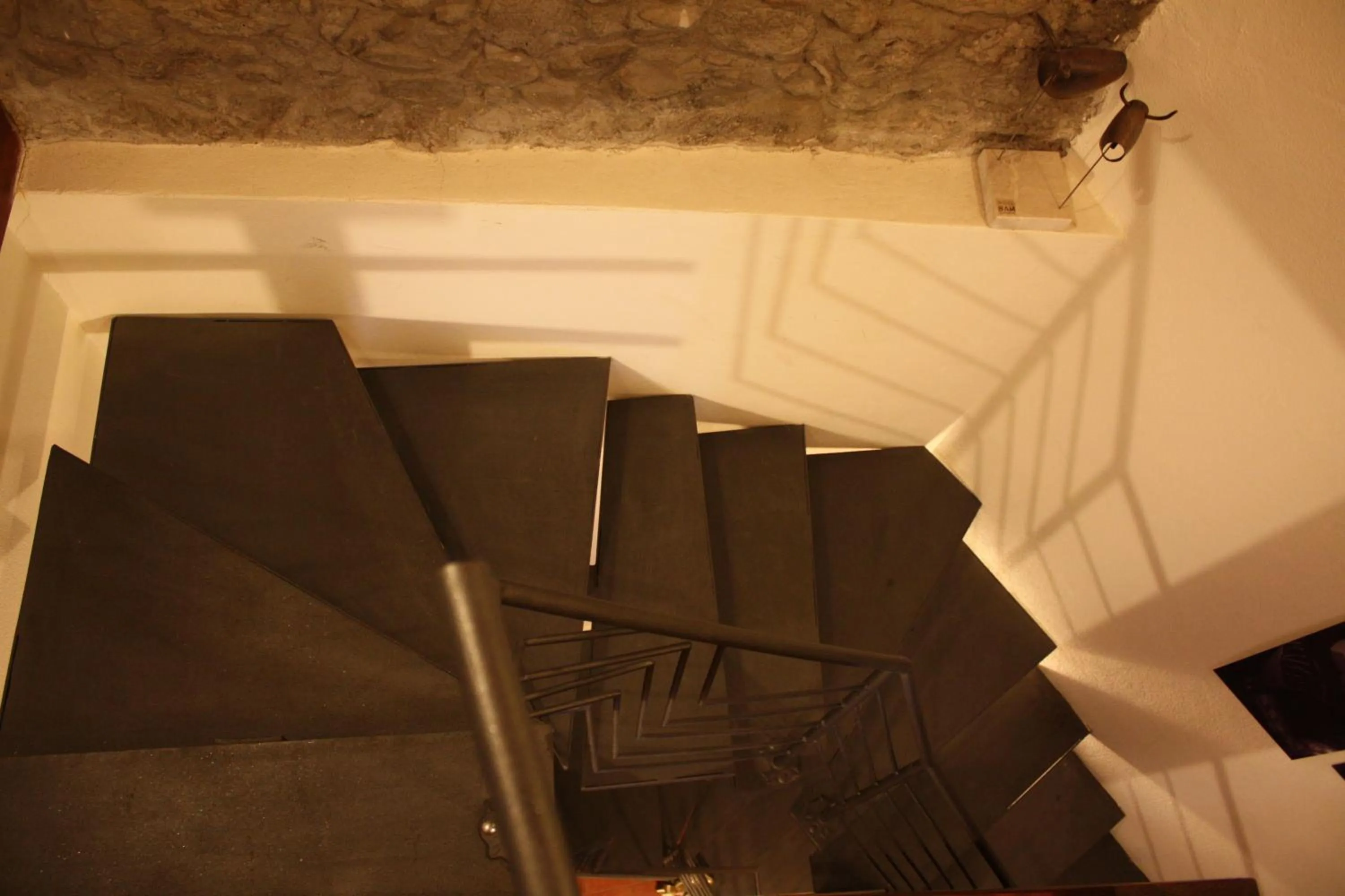 Decorative detail in Il Lupo Rosso