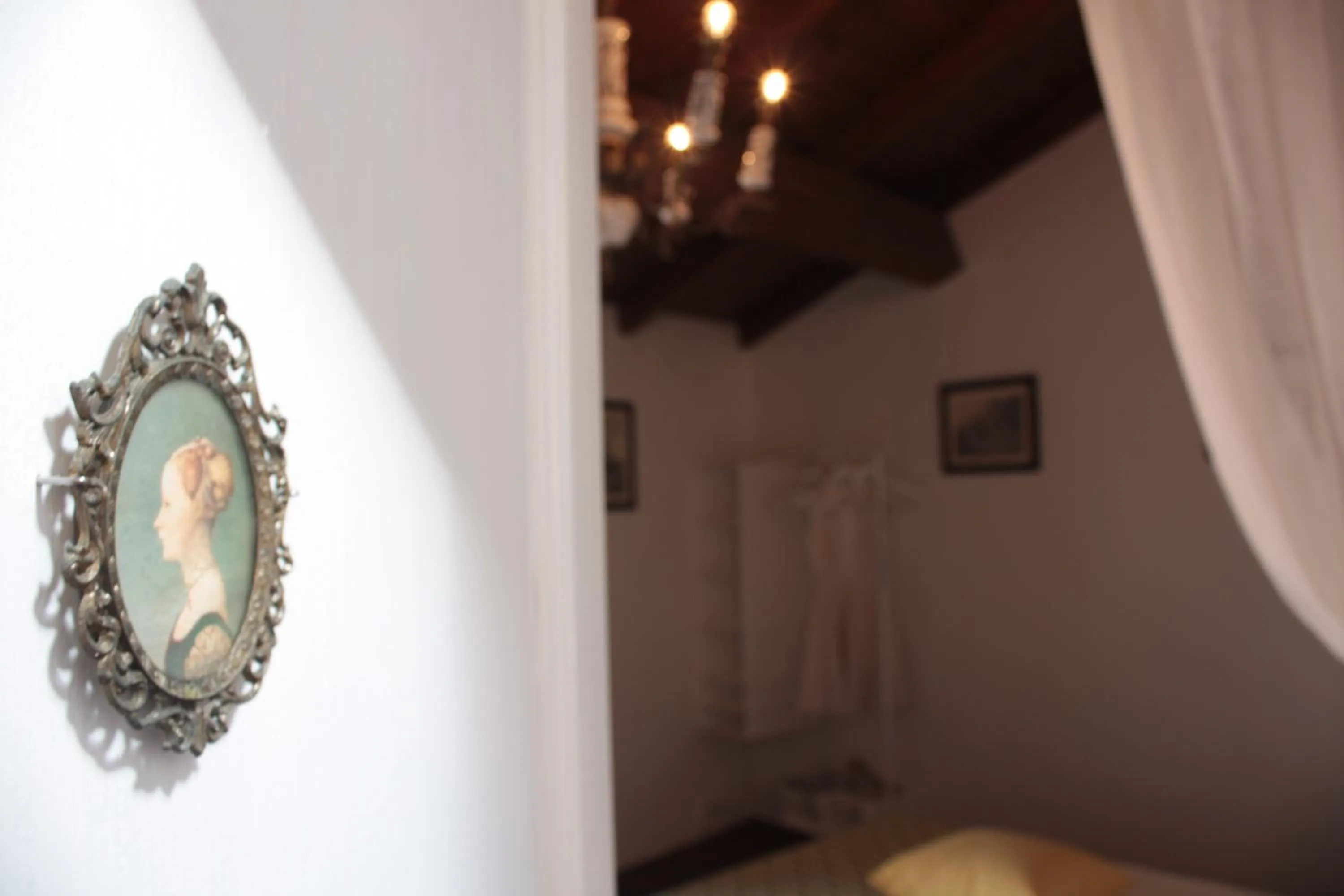 Decorative detail in Il Lupo Rosso