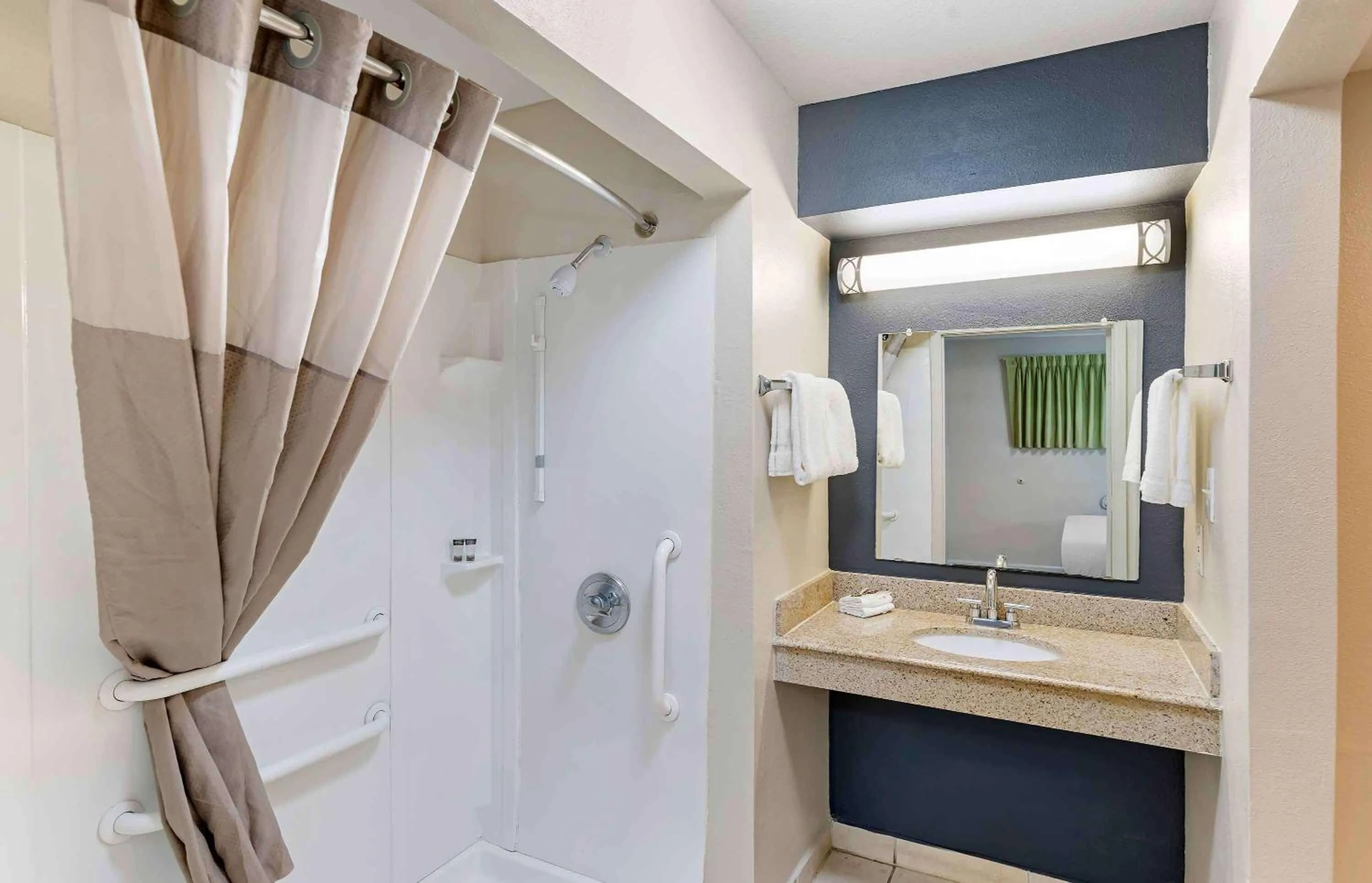 Bathroom in Extended Stay America Select Suites - Odessa
