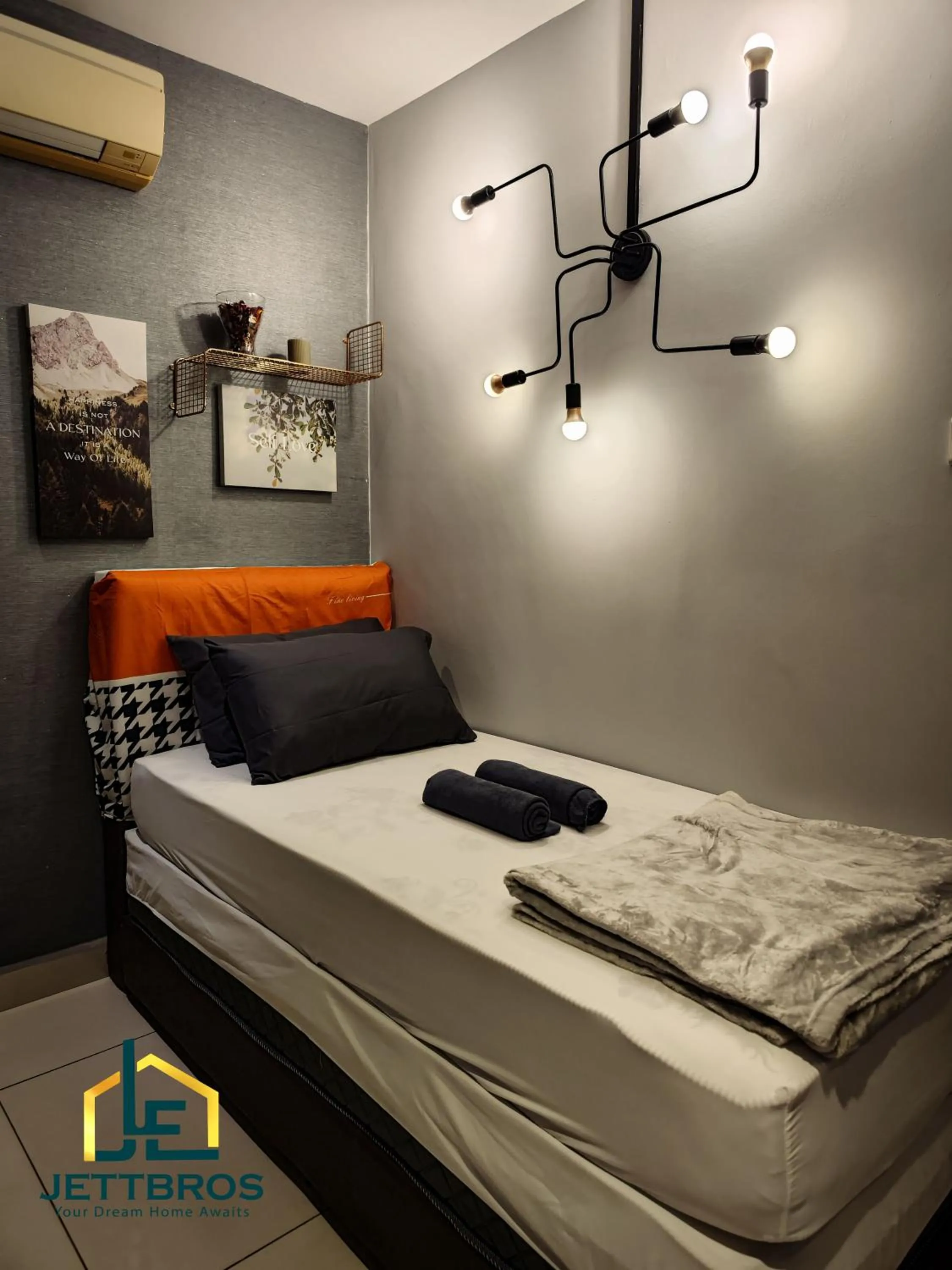 Bed in KSL D'Esplanade By JettBros Johor Bahru