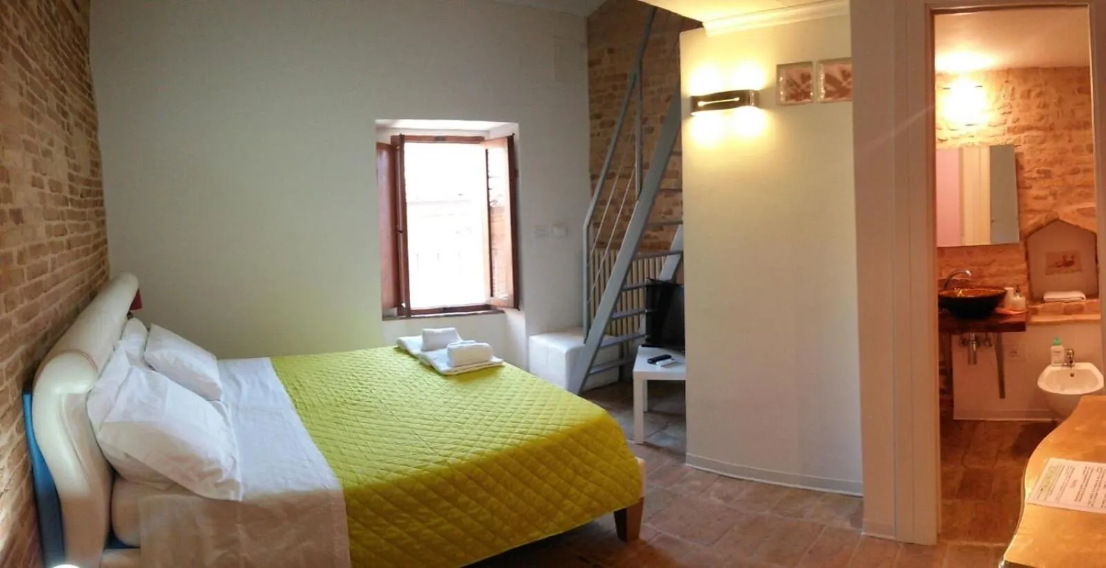 Day, Bed in B&B La Lanterna