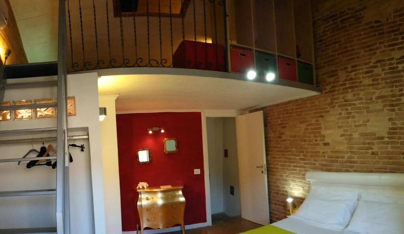 Photo of the whole room, Bed in B&B La Lanterna