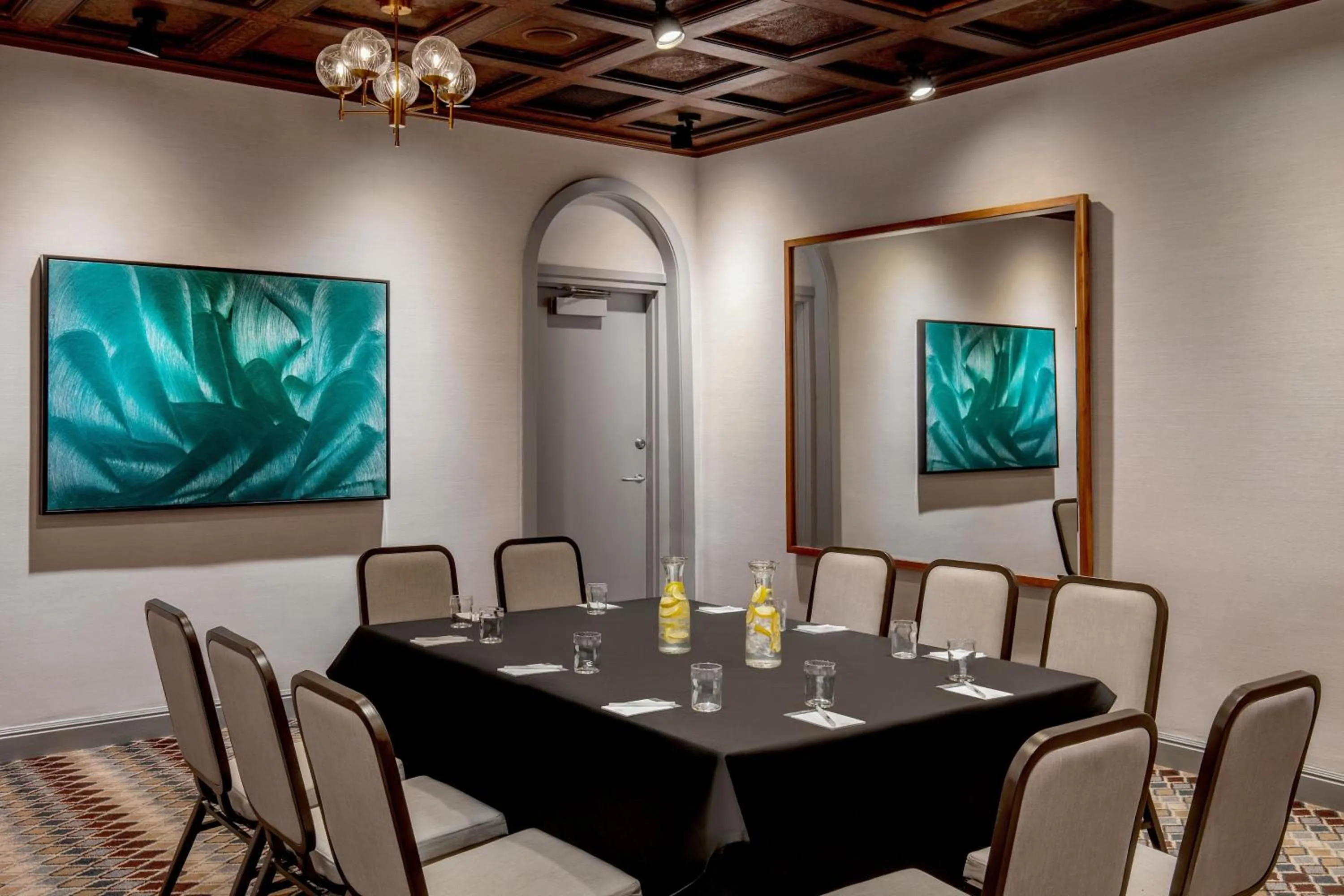 Meeting/conference room in Hotel Adagio, Autograph Collection