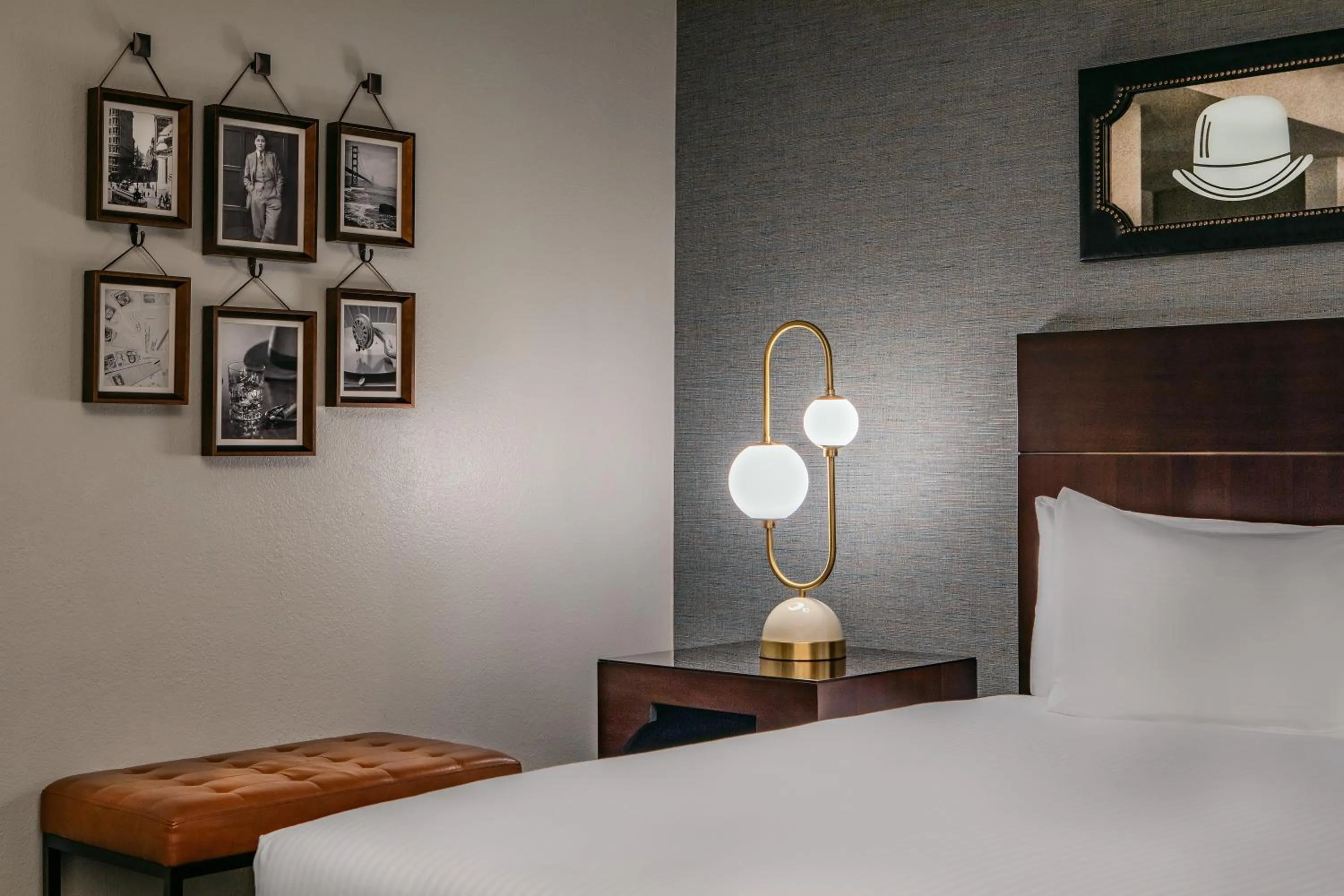 Bedroom, Bed in Hotel Adagio, Autograph Collection