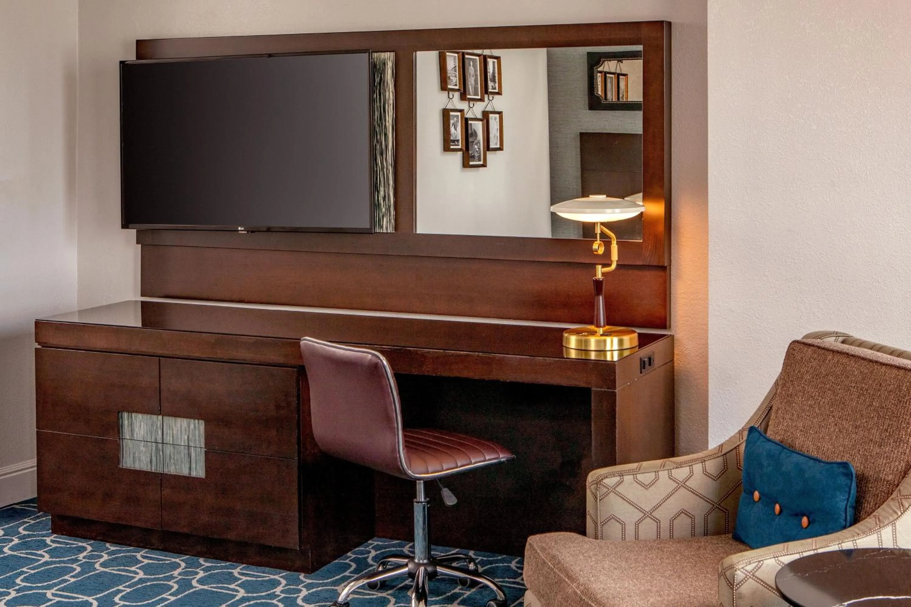 Photo of the whole room in Hotel Adagio, Autograph Collection