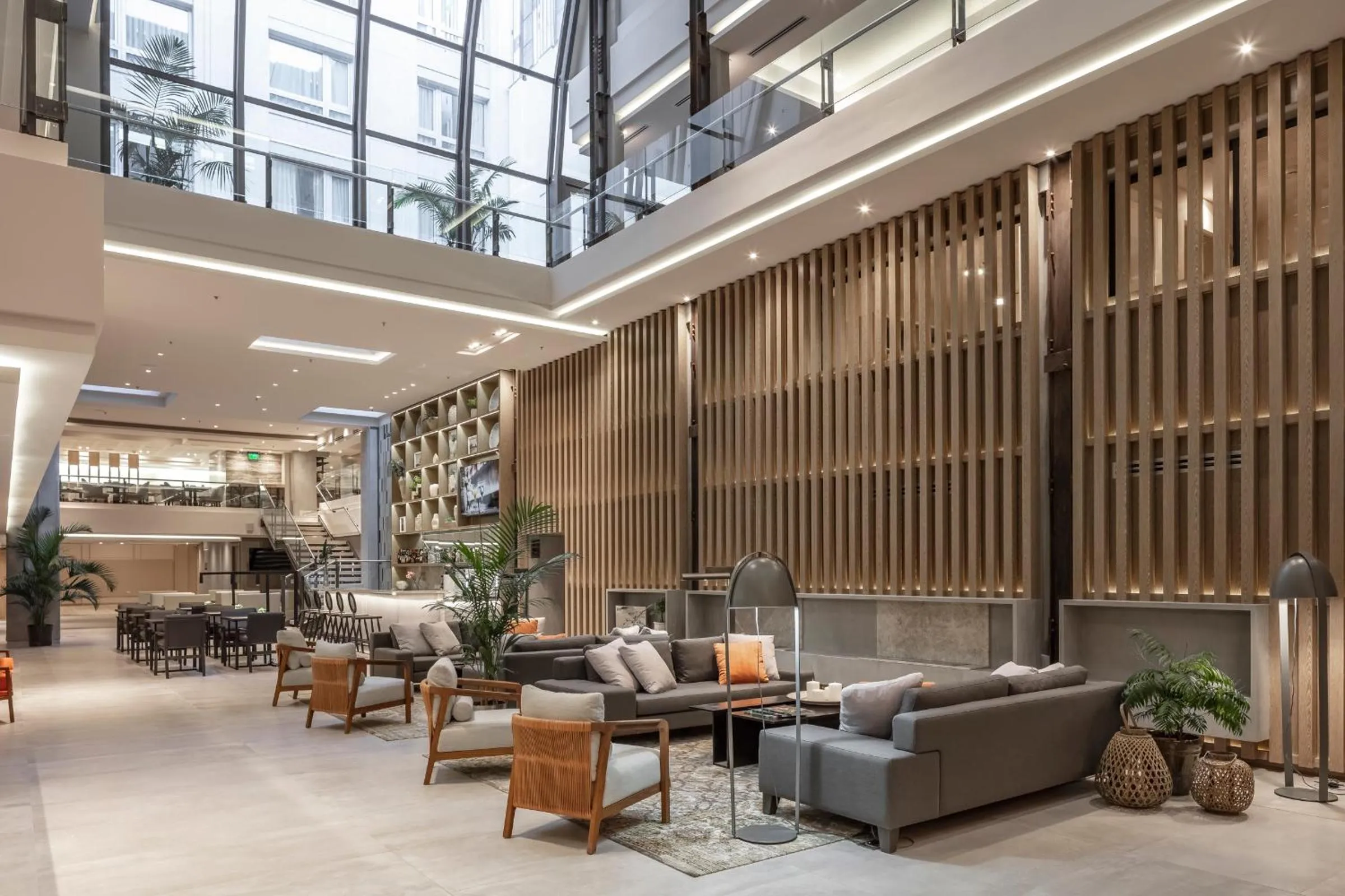 Lounge or bar in Huinid Obelisco Hotel