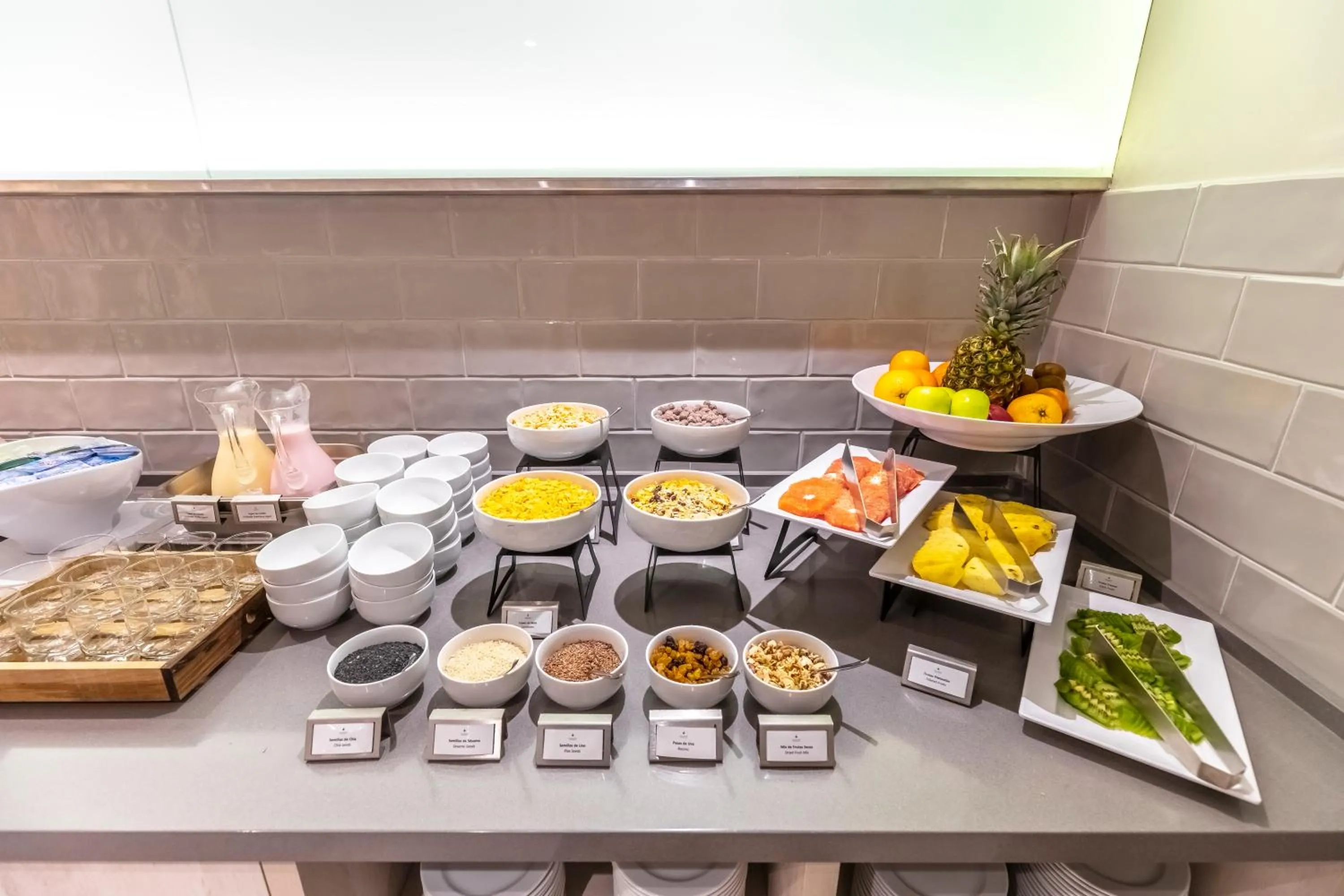 Breakfast in Huinid Obelisco Hotel