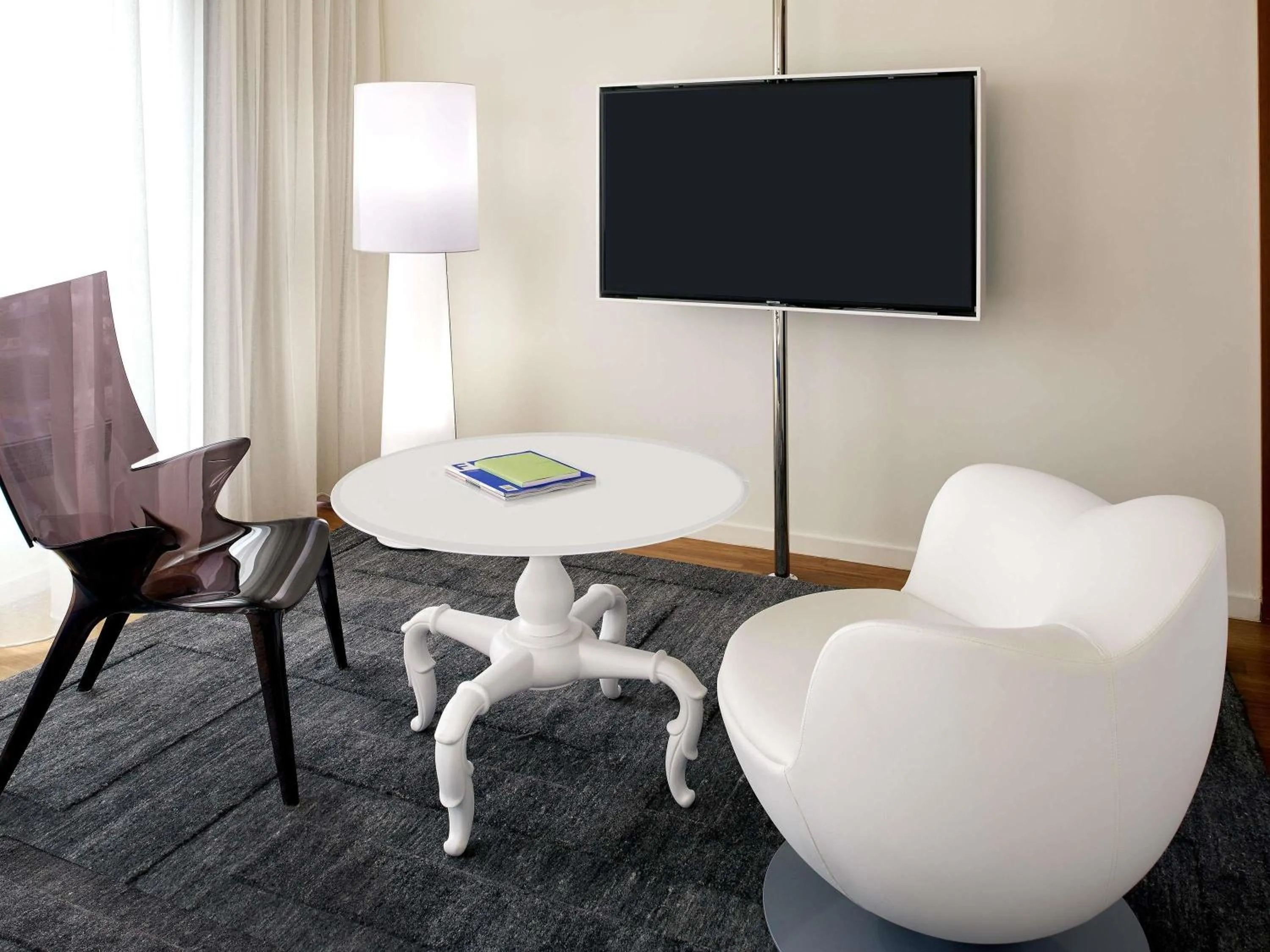 Bedroom in Mondrian Los Angeles