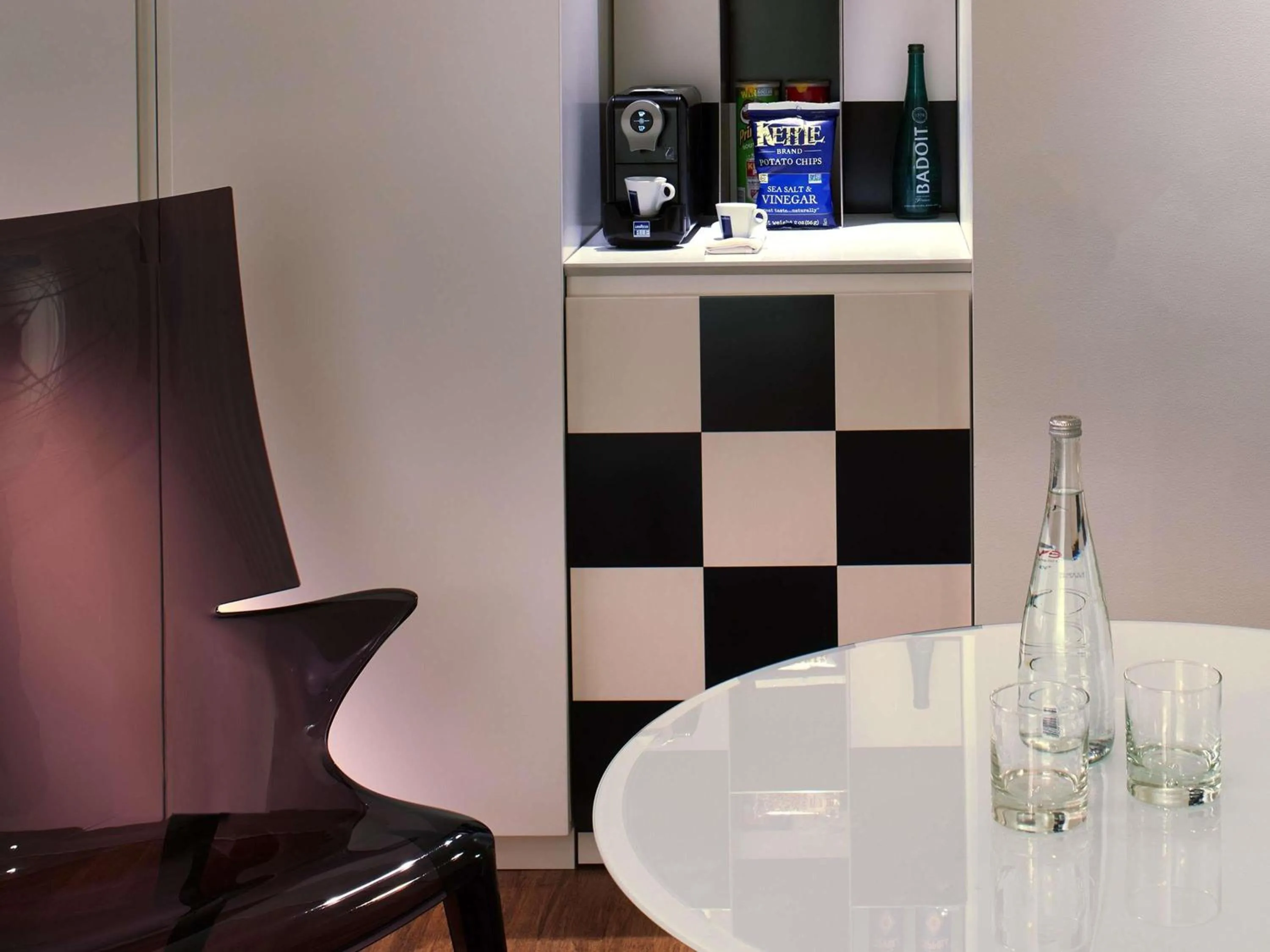 Bedroom in Mondrian Los Angeles