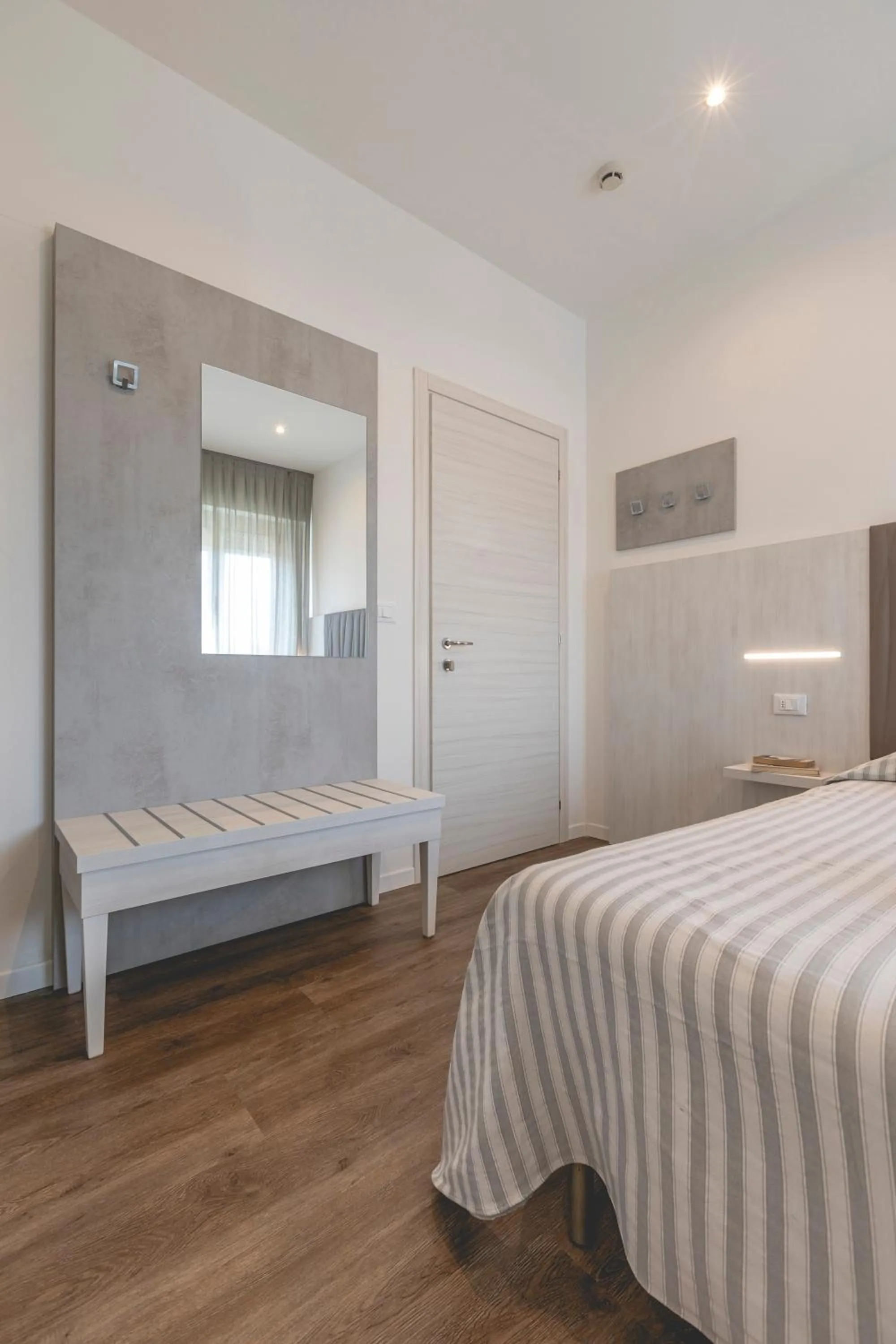 Bed in Hotel Loretta & Dependance