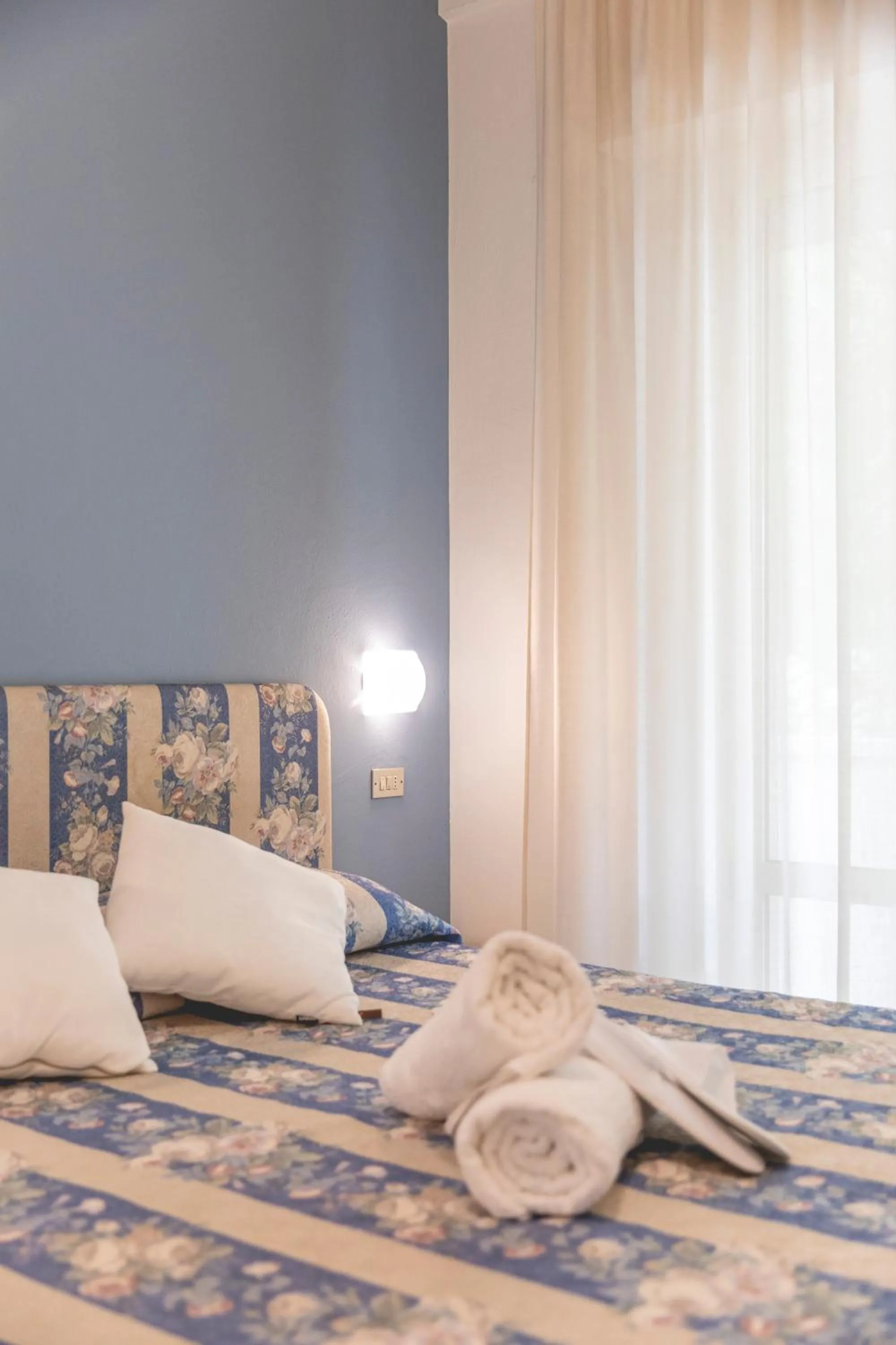 Bed in Hotel Loretta & Dependance