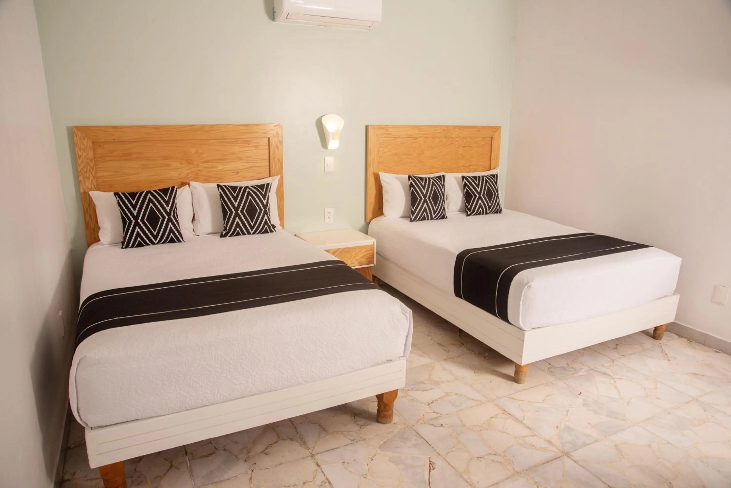 Bed in Hotel La Siesta, Gomez Palacio