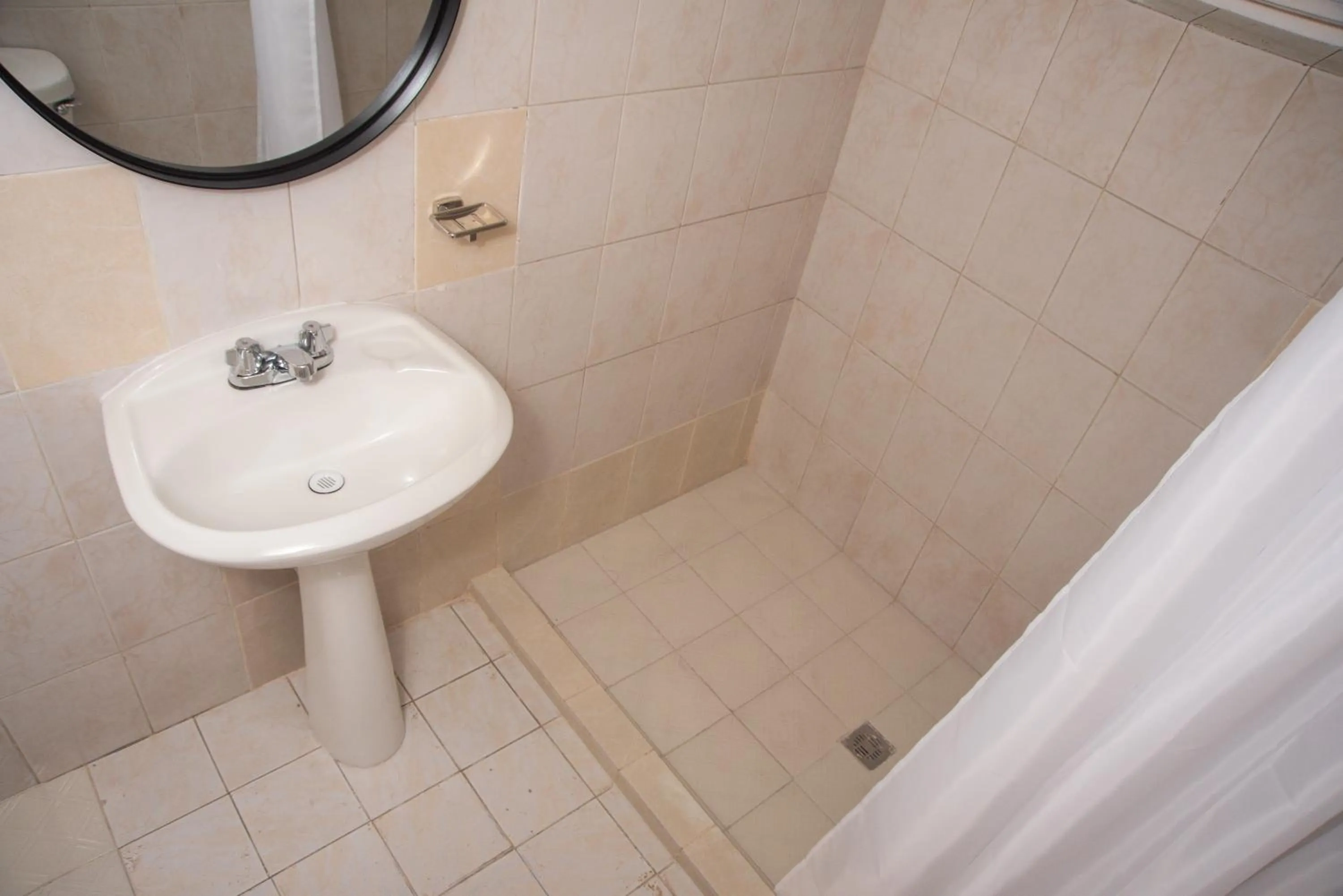 Bathroom in Hotel La Siesta, Gomez Palacio