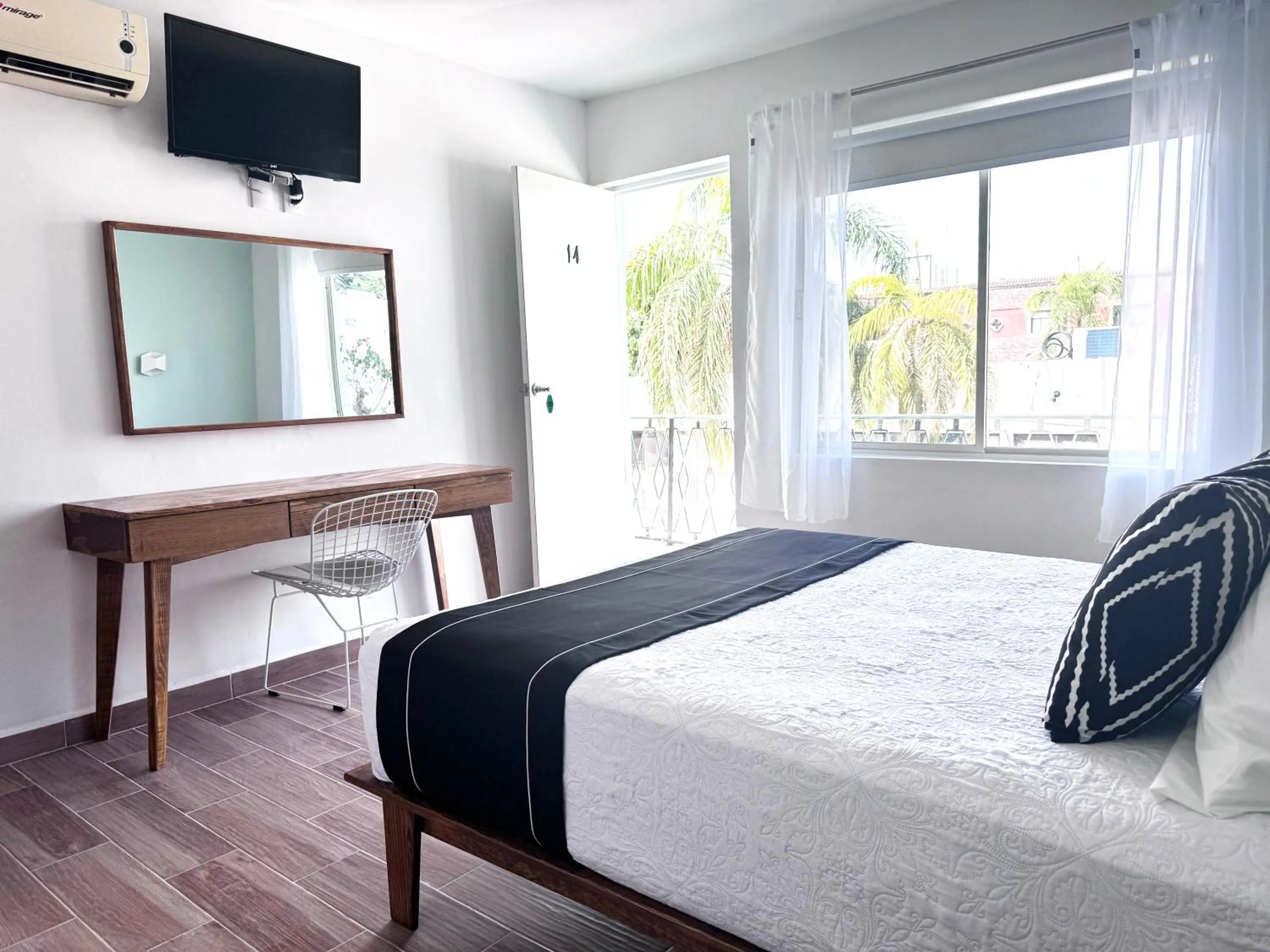 Bed in Hotel La Siesta, Gomez Palacio