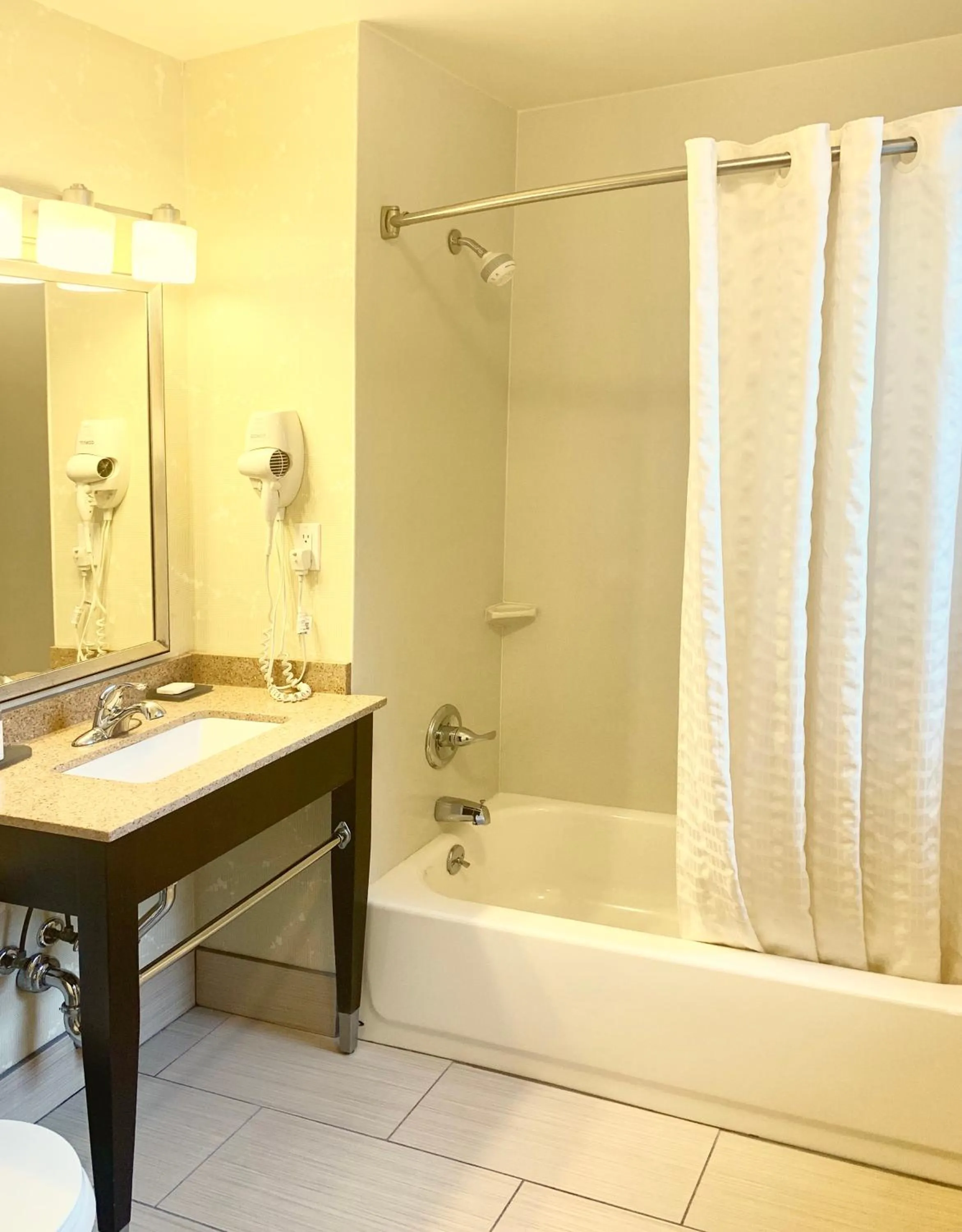 Bathroom in The Hotel at Fifth Avenue