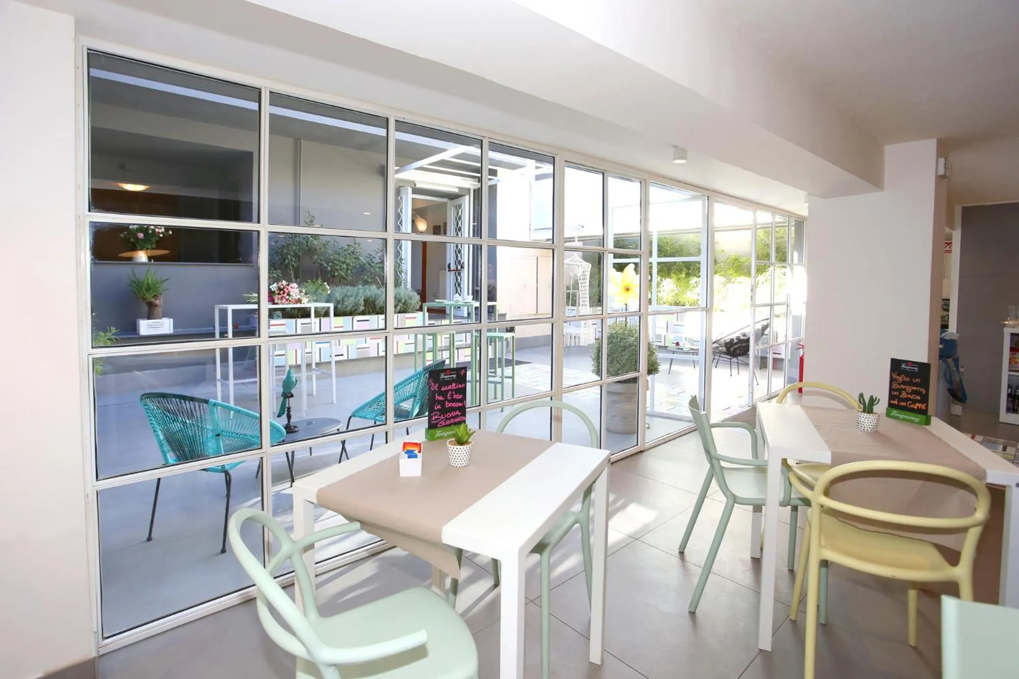 Breakfast in Albergo Del Pino