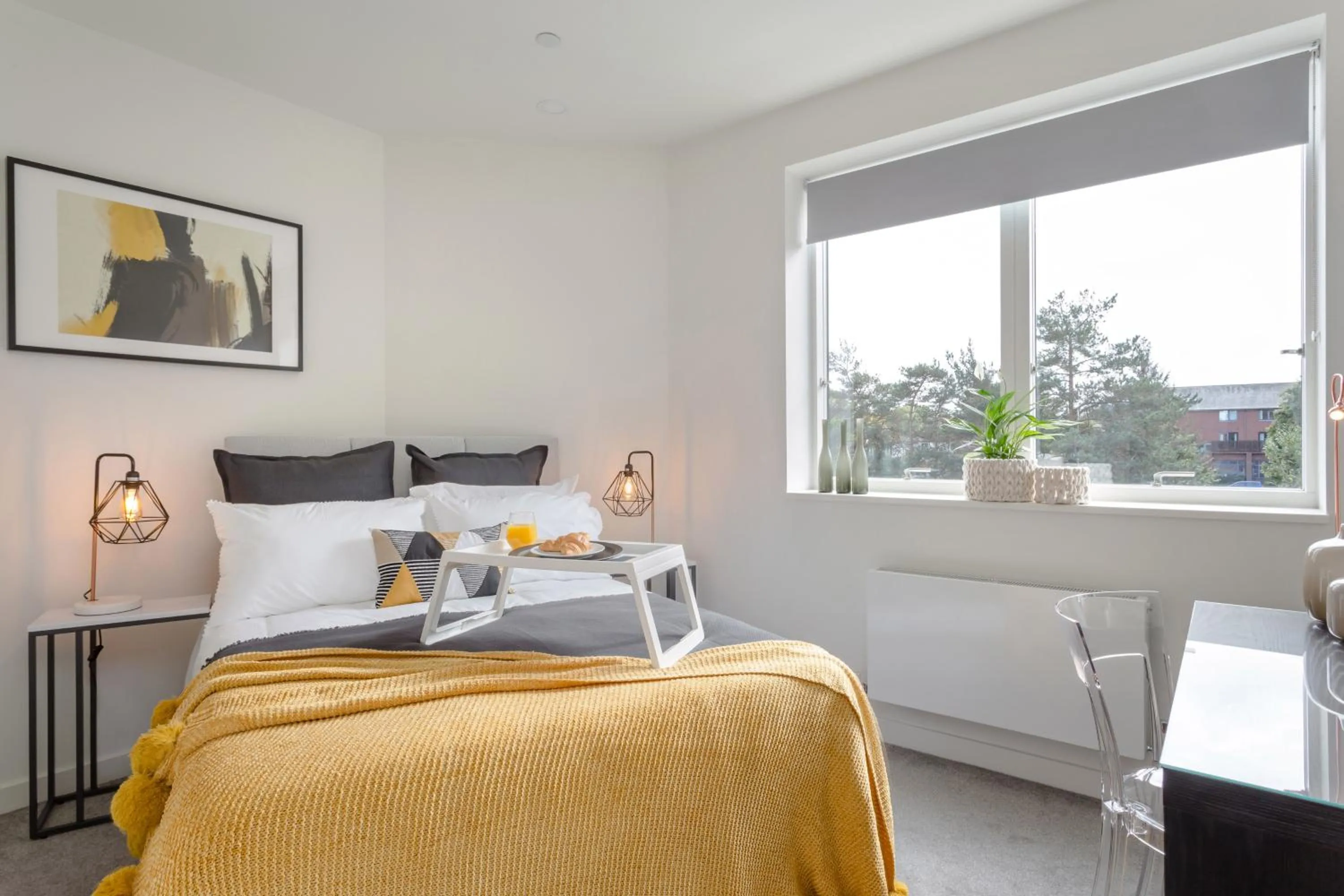 Bedroom, Bed in Luxury Serviced Apartments Stevenage, Hertfordshire