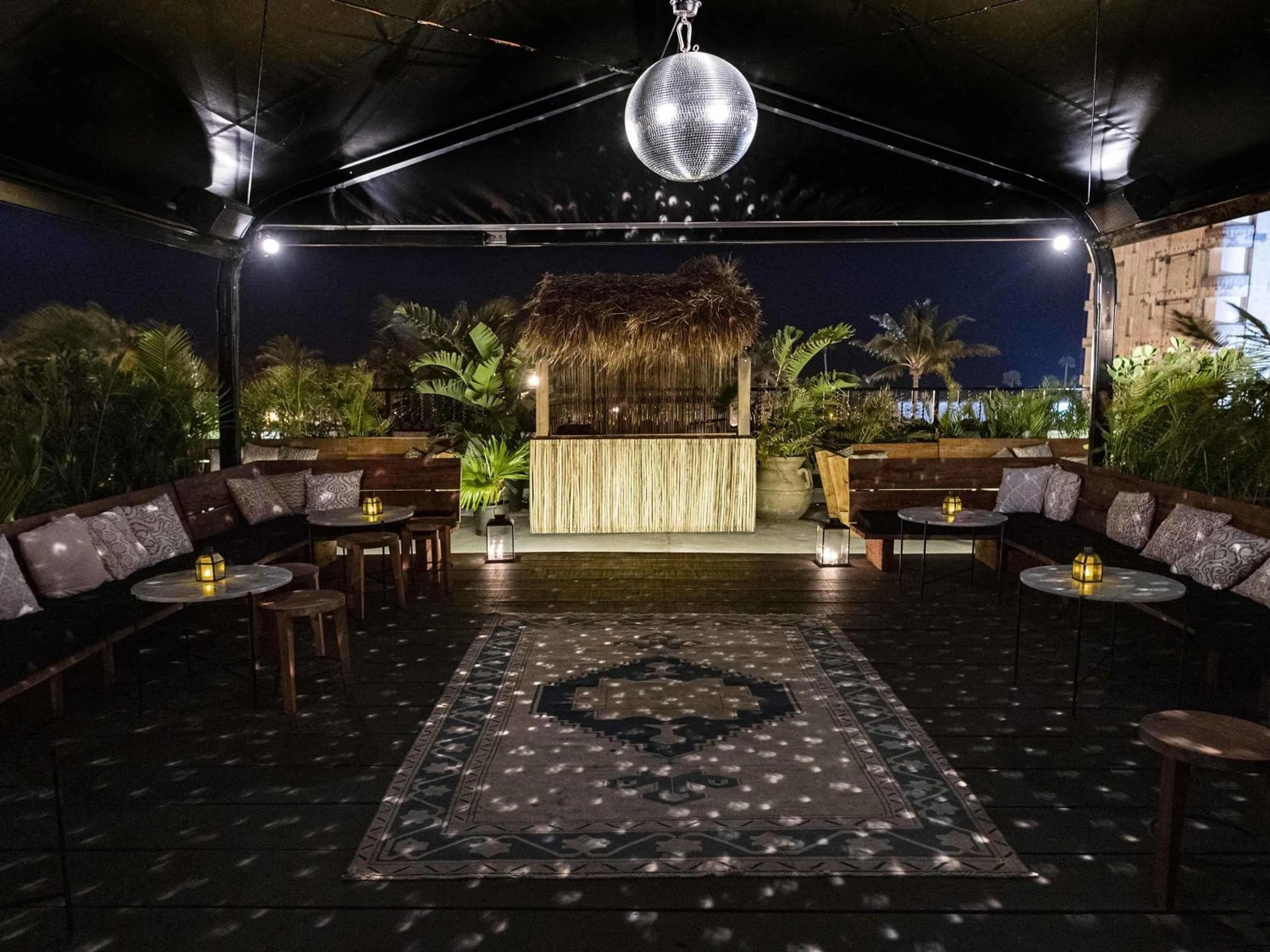 Lounge or bar in Casa Faena Miami Beach