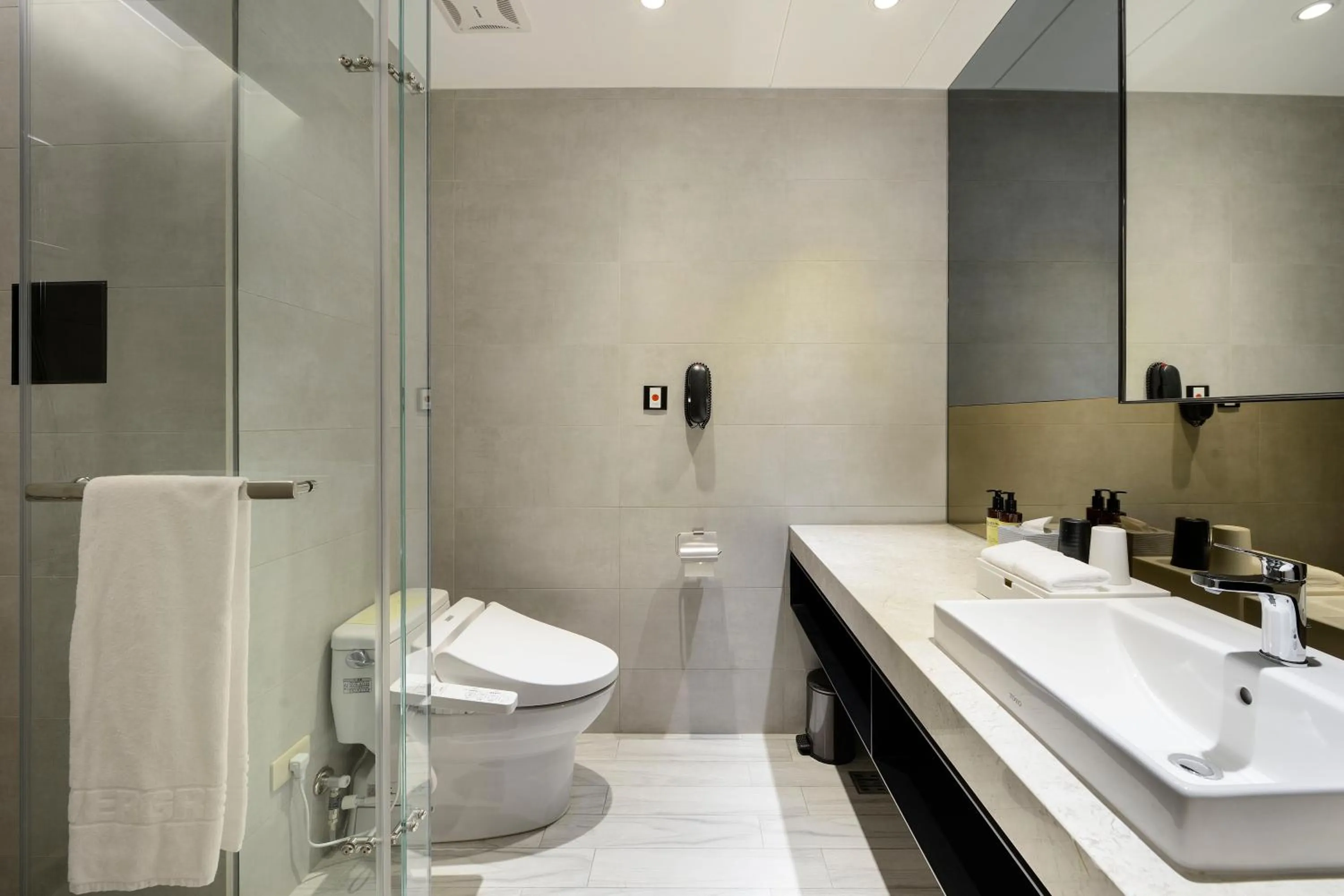 Bathroom in Evergreen Palace Hotel Chiayi